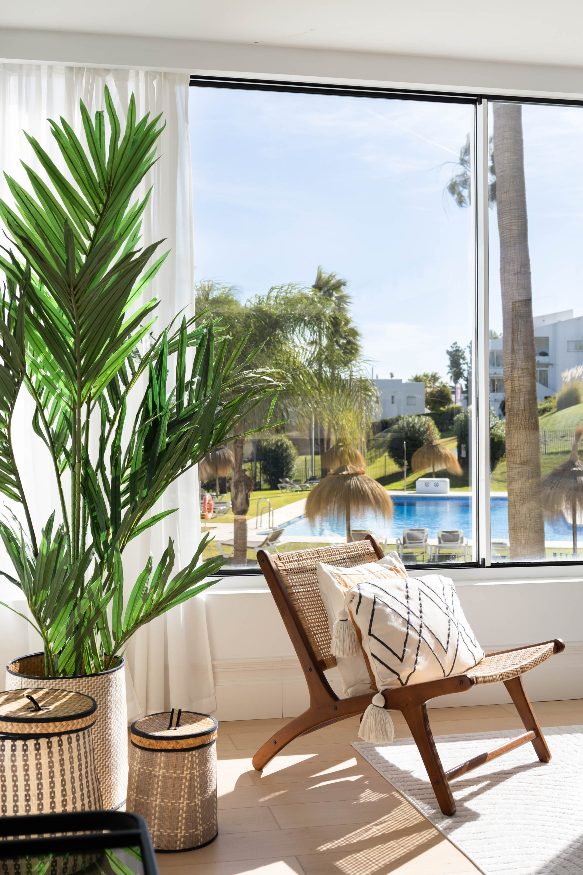 Beautifully Renovated Apartment with Stunning Views in Nueva Andalucía · Photo 21