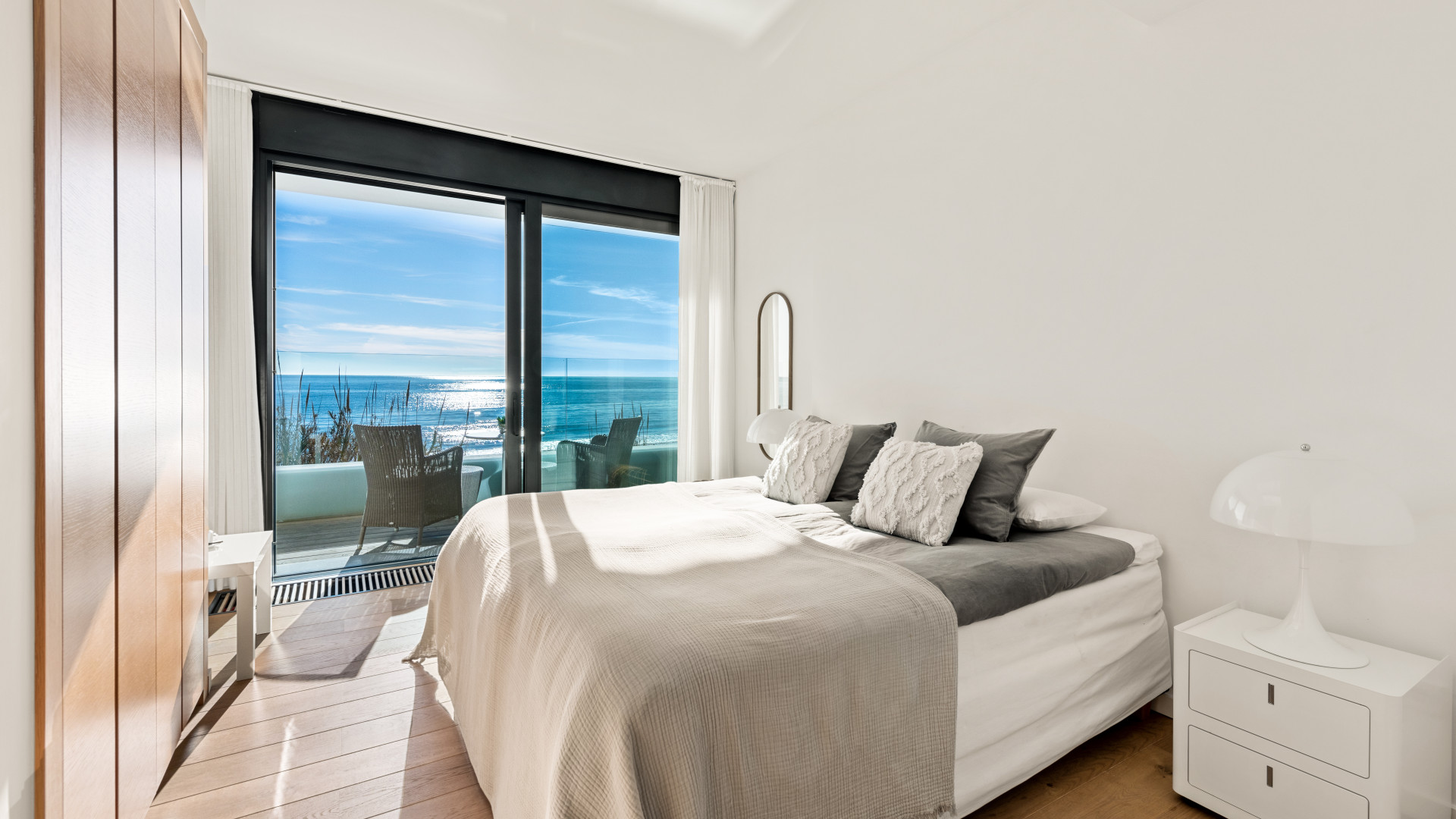 Spectacular South-East Facing Beachfront Villa with Direct Sea Access in Costabella, Marbella · Photo 9