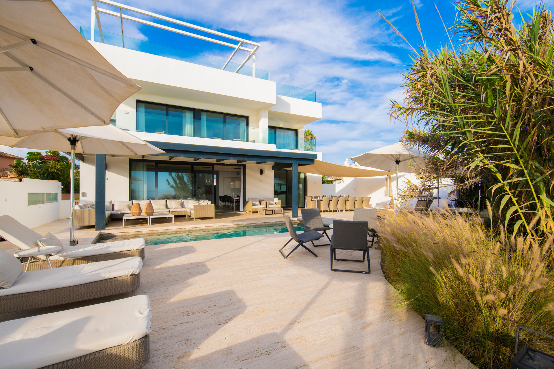 Spectacular South-East Facing Beachfront Villa with Direct Sea Access in Costabella, Marbella · Photo 10