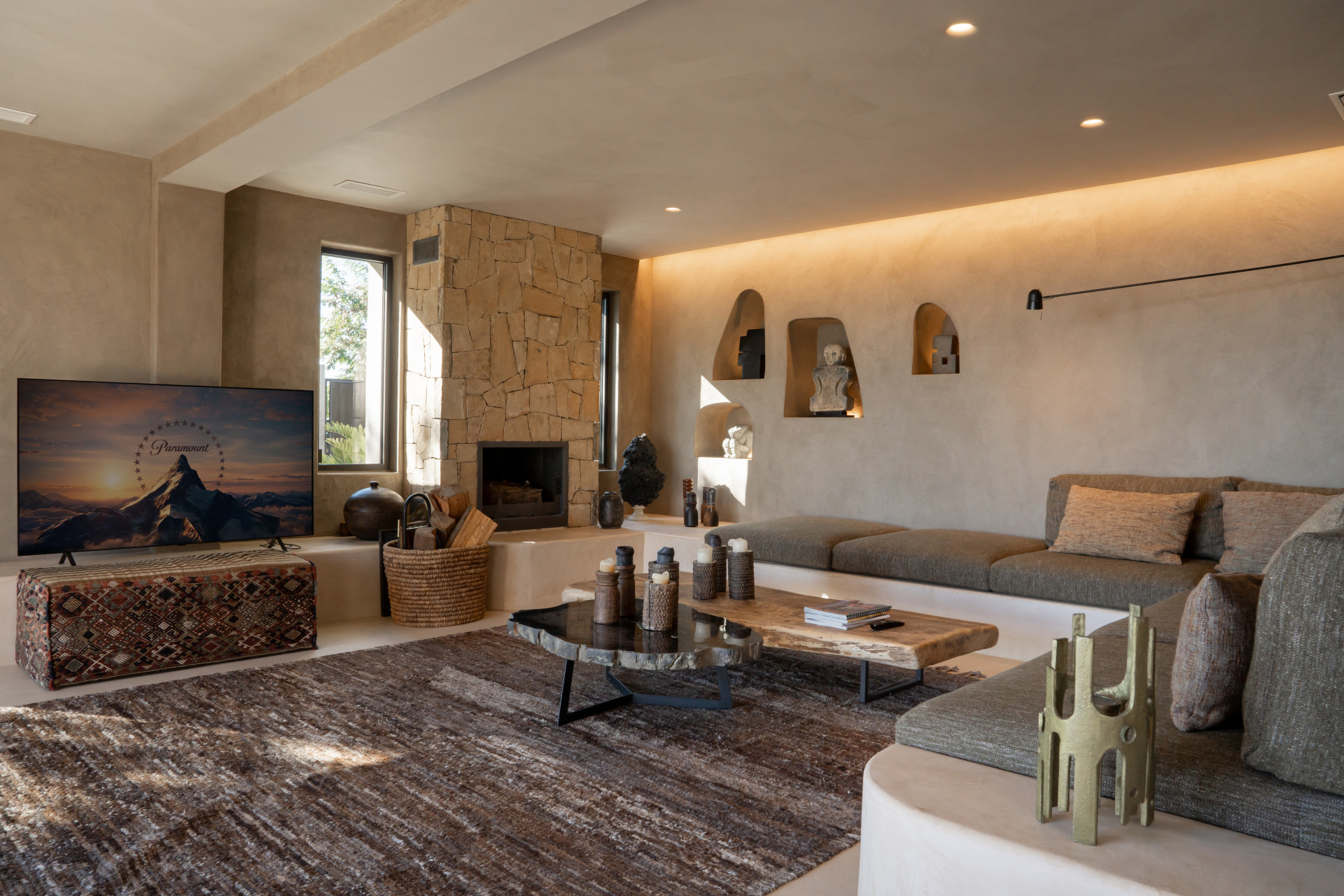 Single Luxury Villa in Selwo: Fusion of Exotic Styles with Sea Views · Photo 12