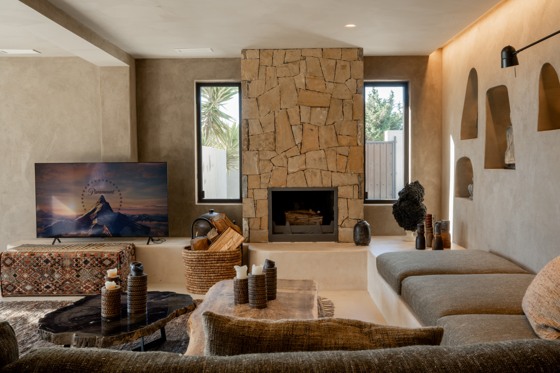 Single Luxury Villa in Selwo: Fusion of Exotic Styles with Sea Views · Photo 18