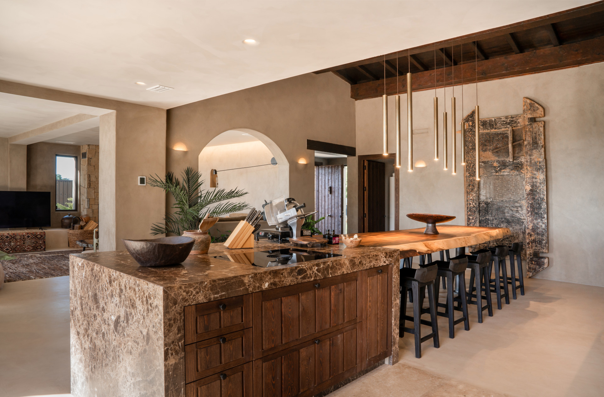 Single Luxury Villa in Selwo: Fusion of Exotic Styles with Sea Views · Photo 17