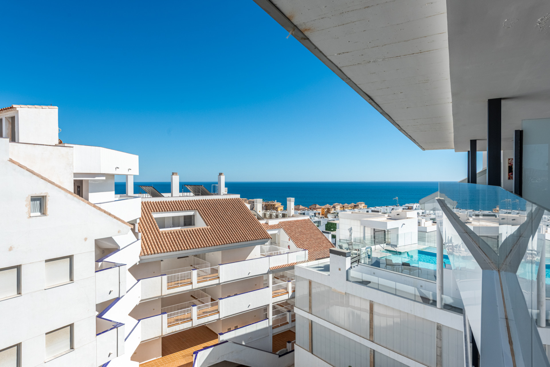Modern Elegance with Sea and urban views over Fuengirola with turist license · Photo 12