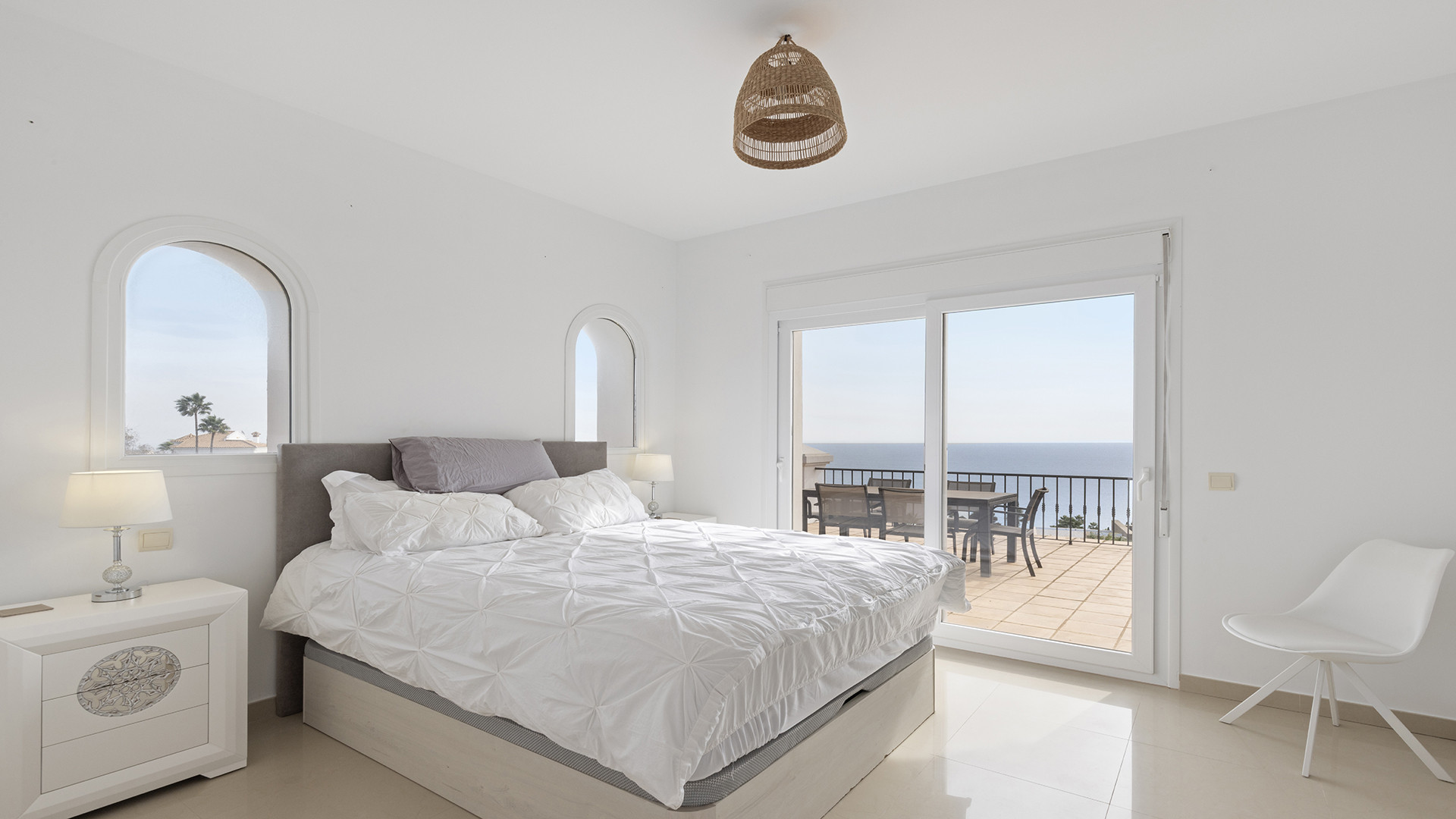 Elegant 4-Bedroom Villa with Panoramic Sea Views in La Paloma, Manilva · Photo 21