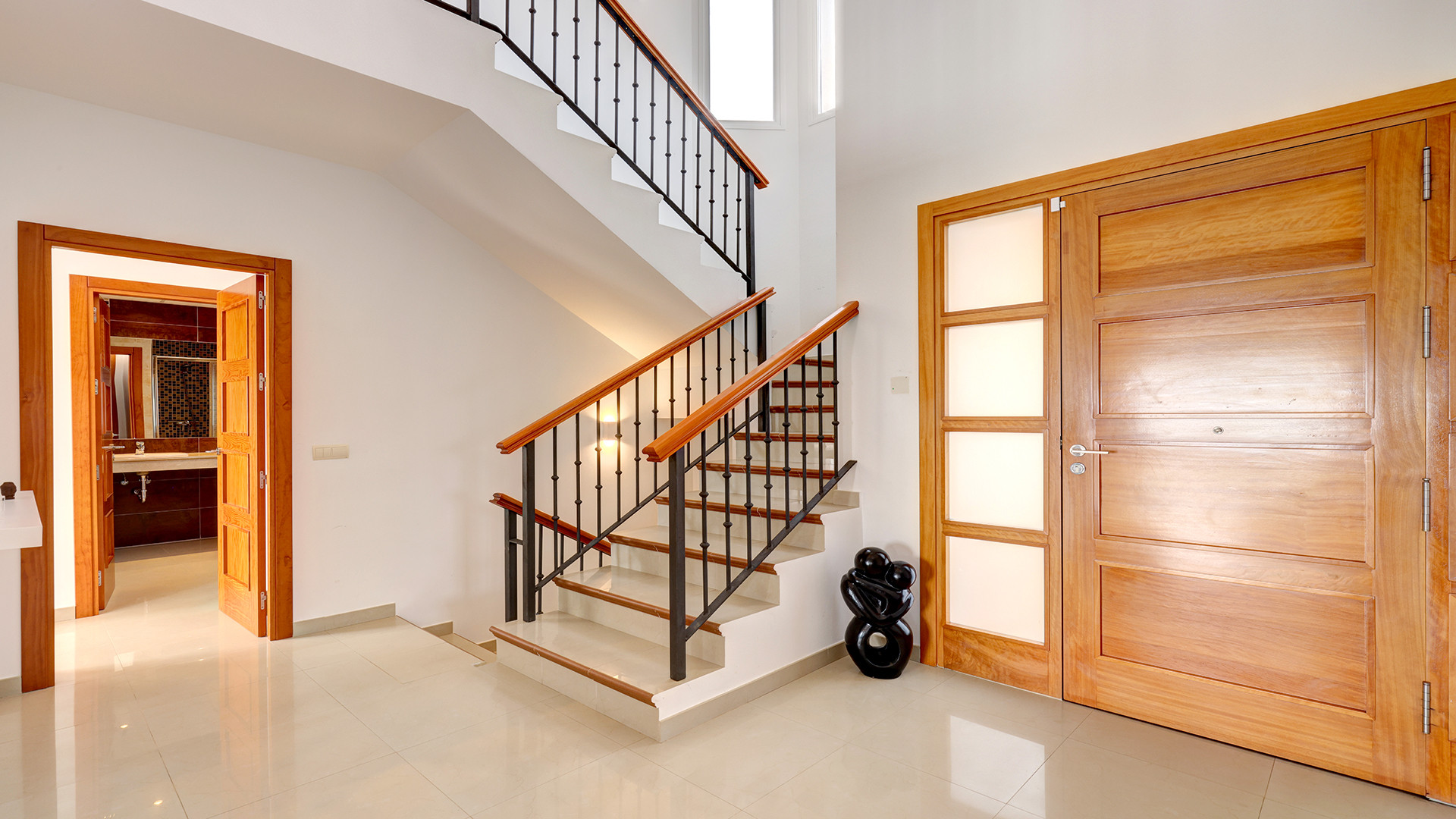 Elegant 4-Bedroom Villa with Panoramic Sea Views in La Paloma, Manilva · Photo 11