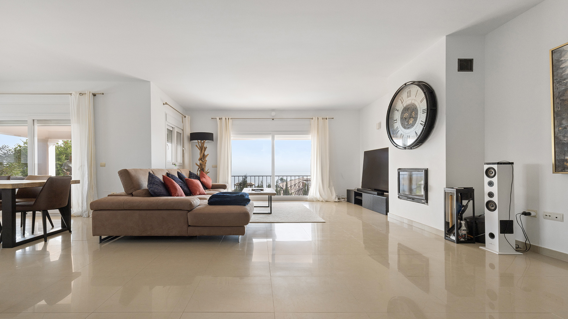 Elegant 4-Bedroom Villa with Panoramic Sea Views in La Paloma, Manilva · Photo 16