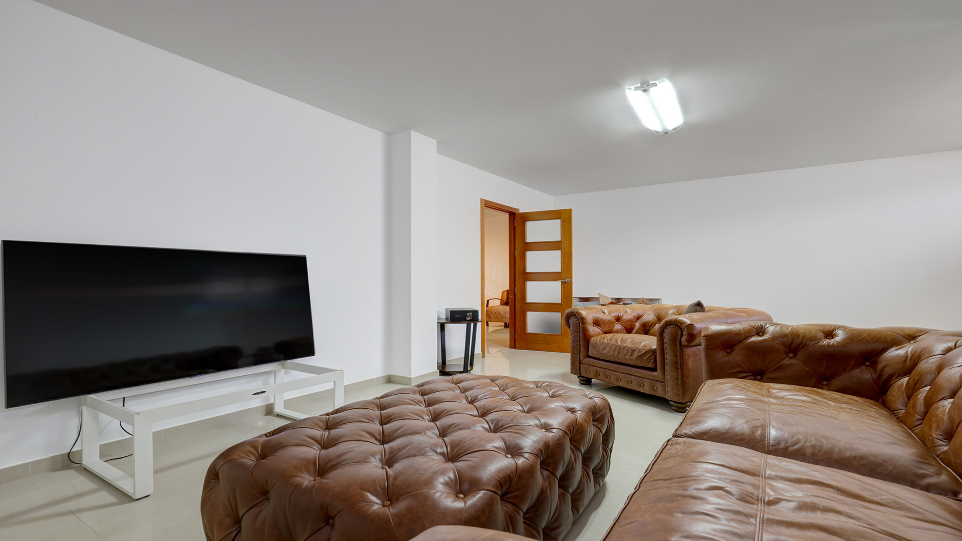 Elegant 4-Bedroom Villa with Panoramic Sea Views in La Paloma, Manilva · Photo 35