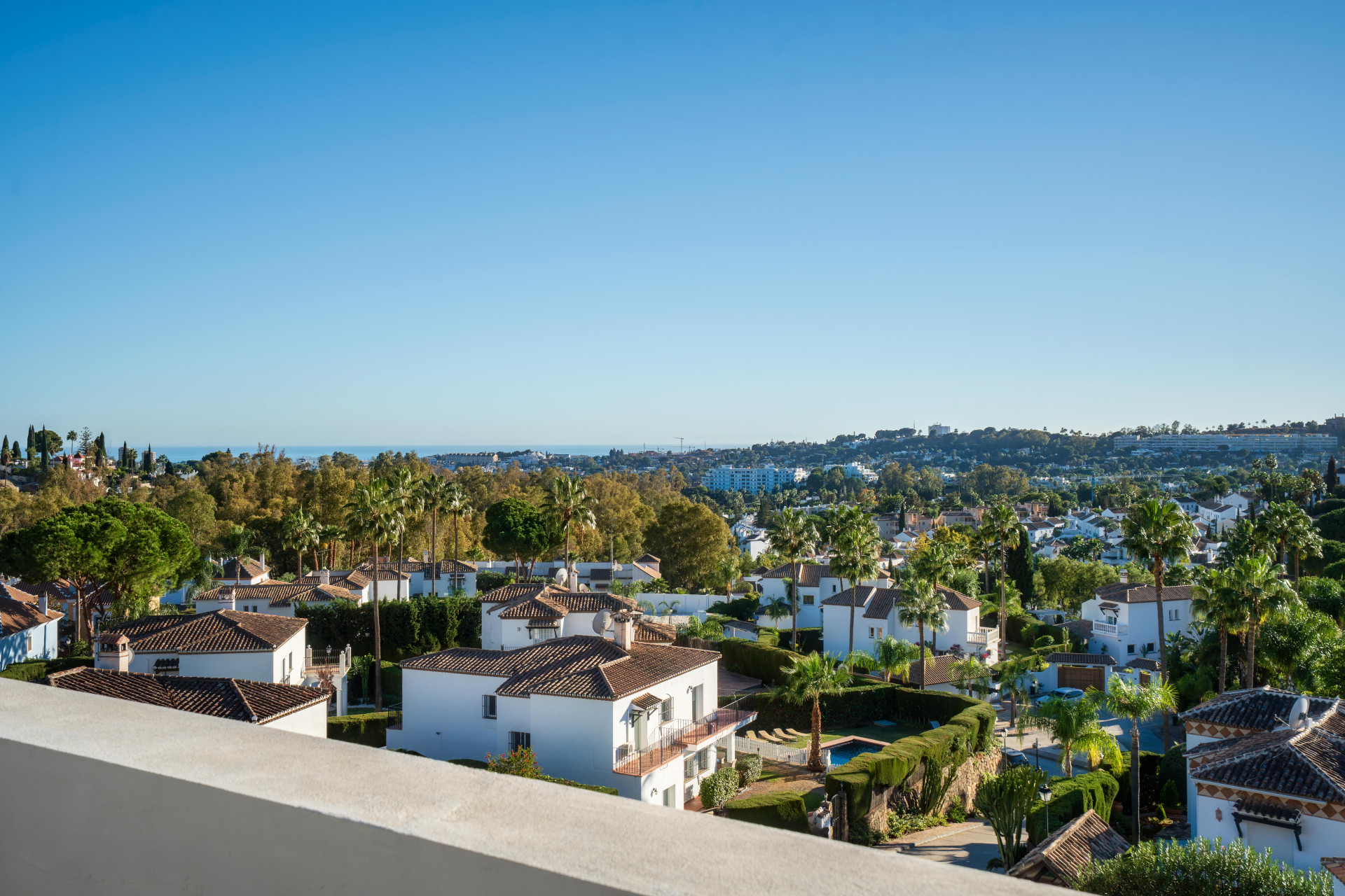 Elegant duplex penthouse in Aloha, Marbella with 3 bedrooms · Photo 23