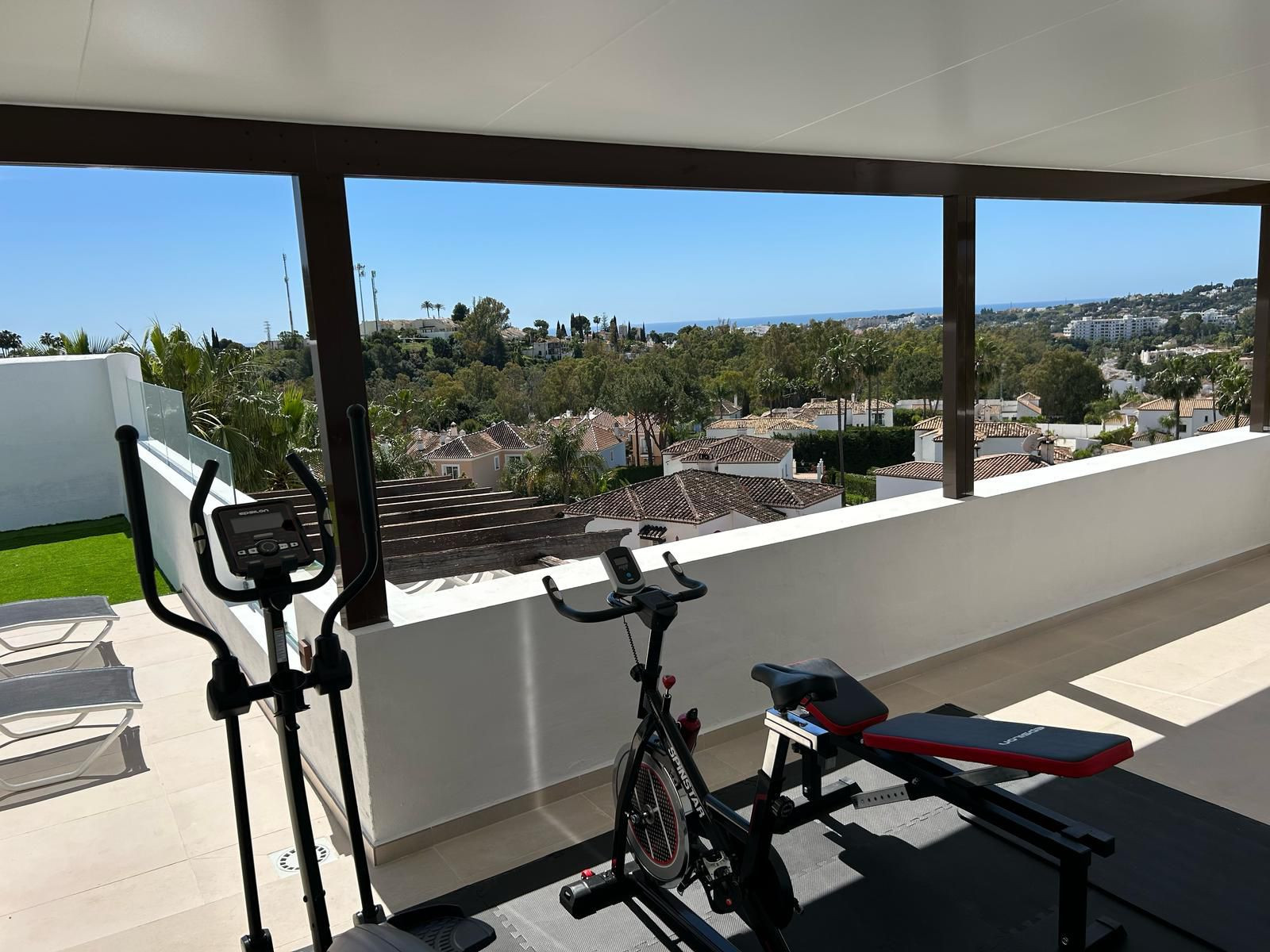 Elegant duplex penthouse in Aloha, Marbella with 3 bedrooms · Photo 26