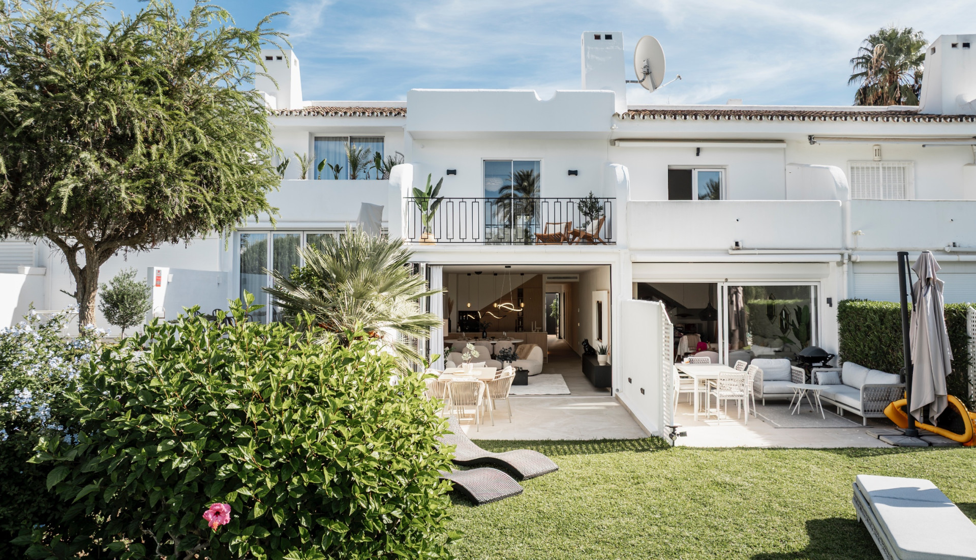 Elegant Renovated Townhouse in La Rinconada, Nueva Andalucía · Photo 41