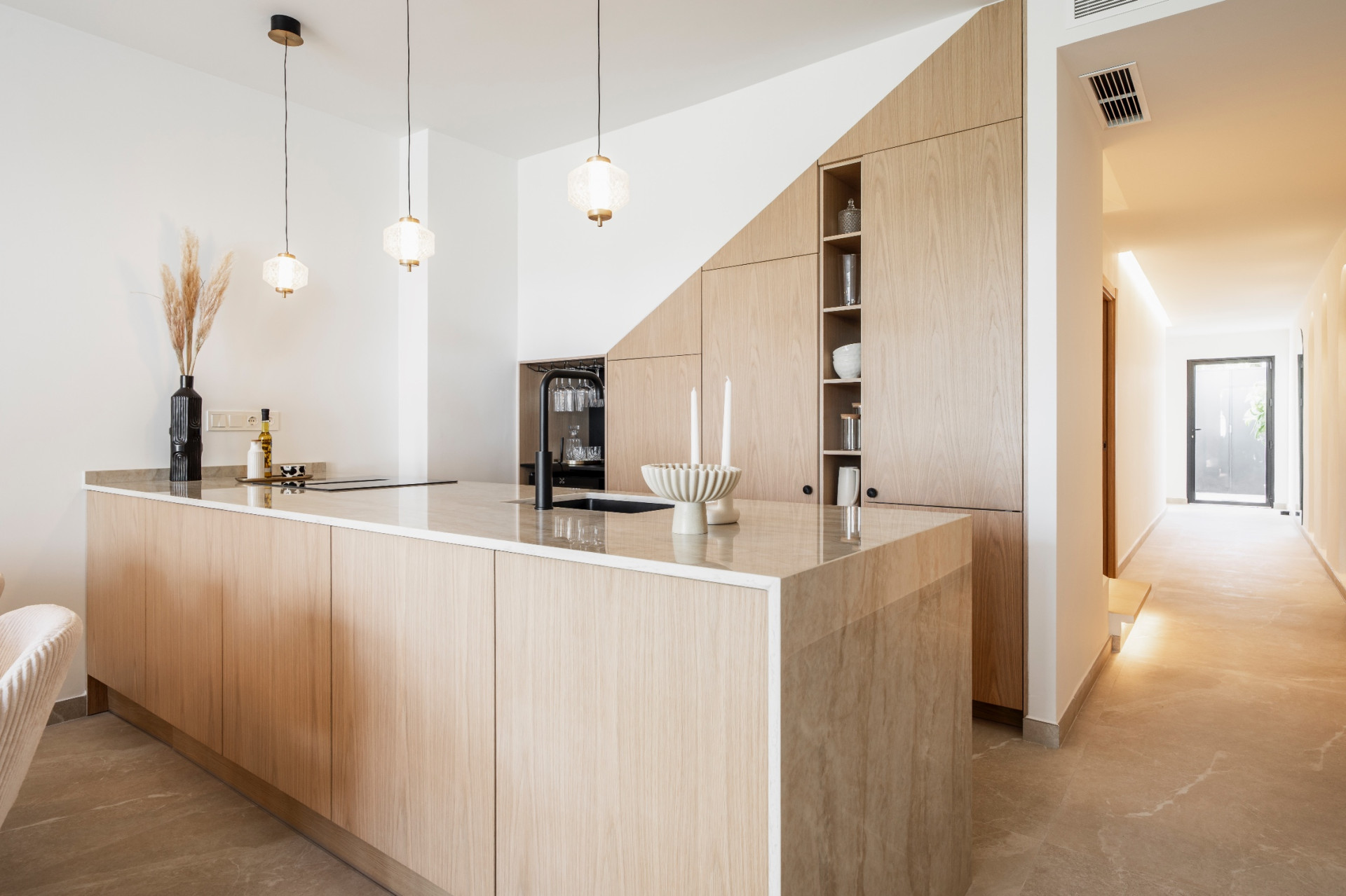 Elegant Renovated Townhouse in La Rinconada, Nueva Andalucía · Photo 12