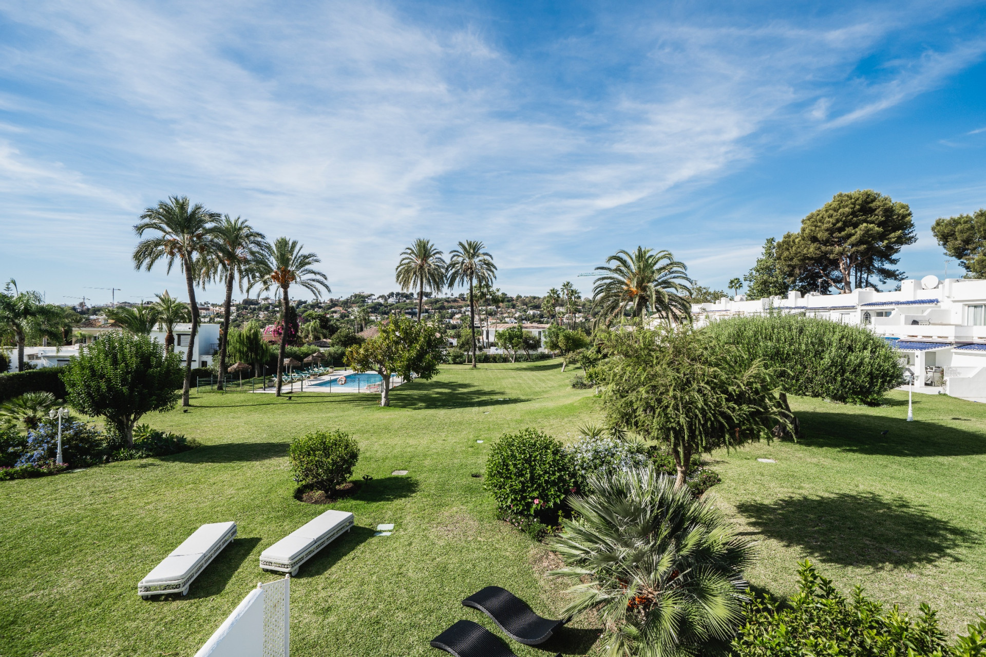 Elegant Renovated Townhouse in La Rinconada, Nueva Andalucía · Photo 38