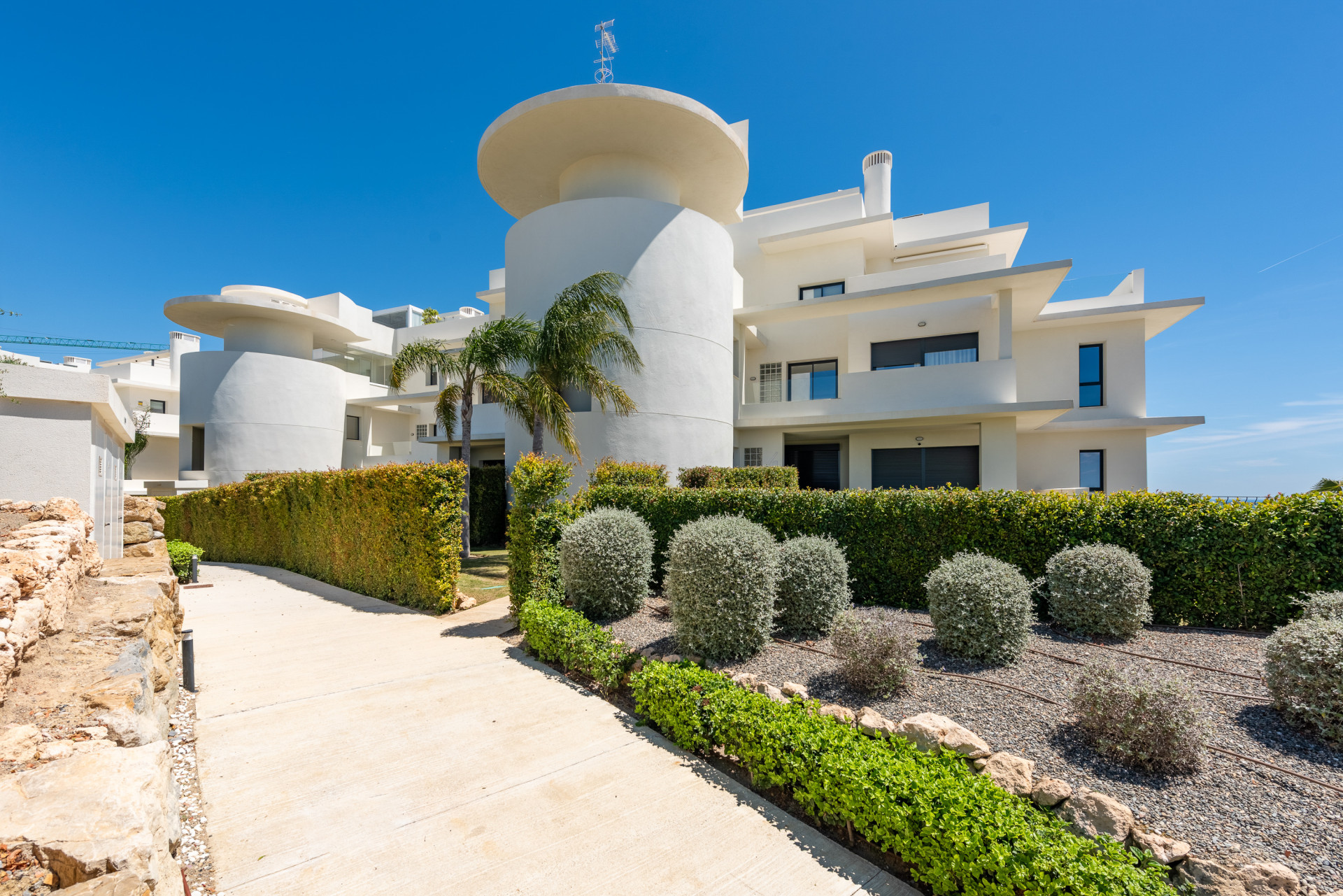 2-Bed Apartment with breathtaking views – Finca Cortesin, Costa del Sol · Photo 10