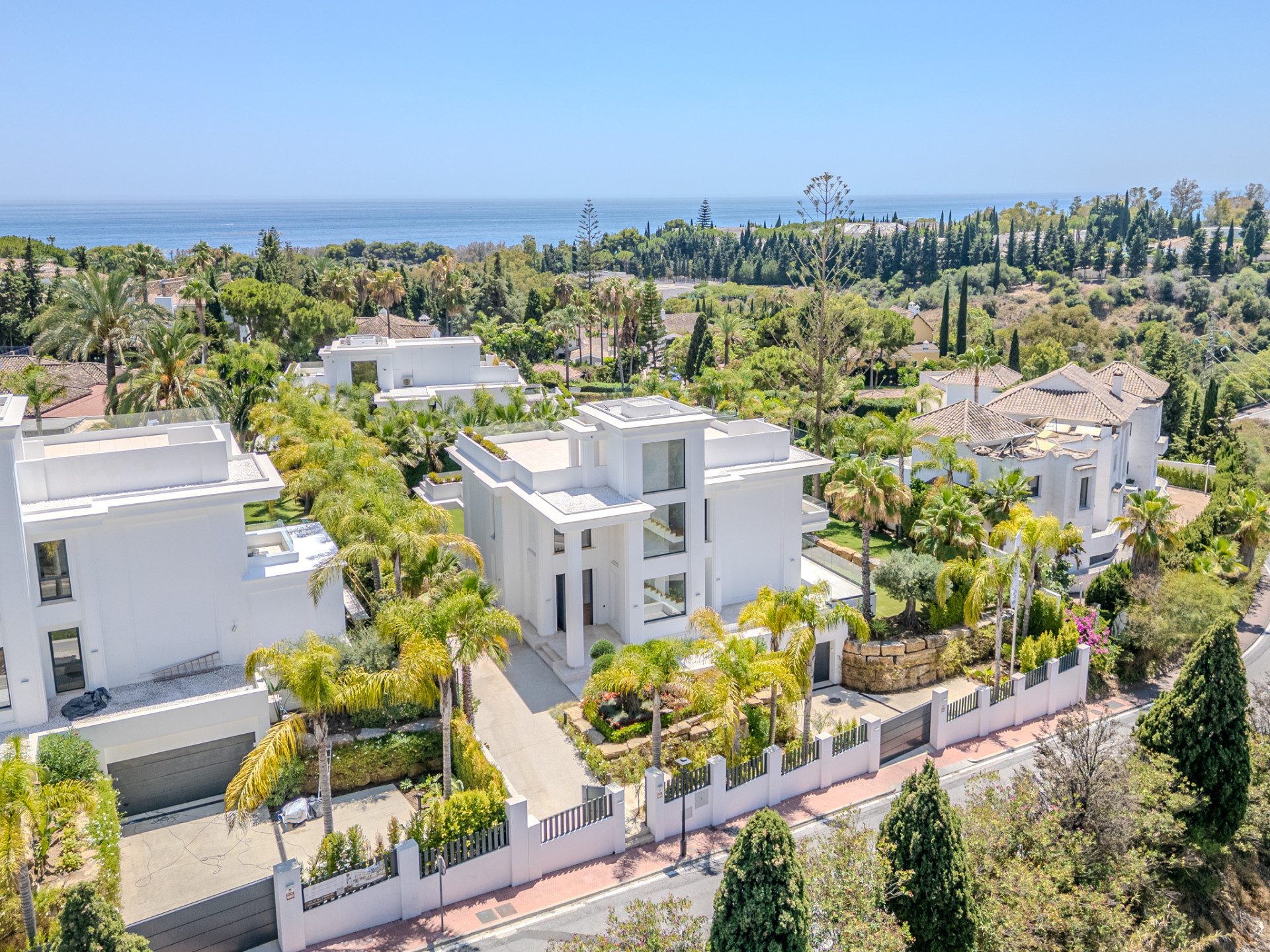 EXCLUSIVE DETACHED VILLAS IN LOMAS DE MARBELLA CLUB · Photo 32