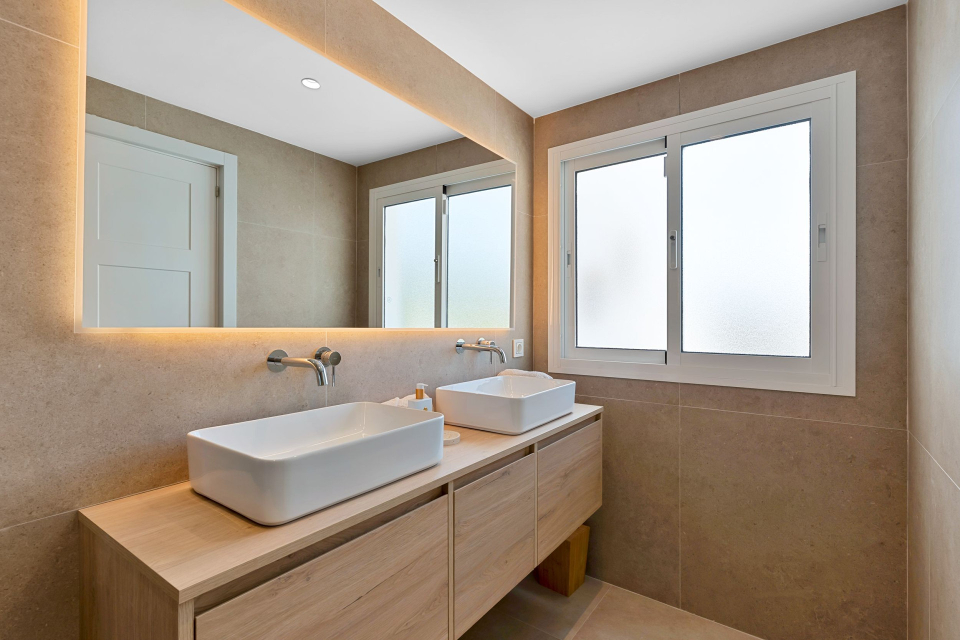 Modern Elegance in the Heart of Nagüeles · Photo 15