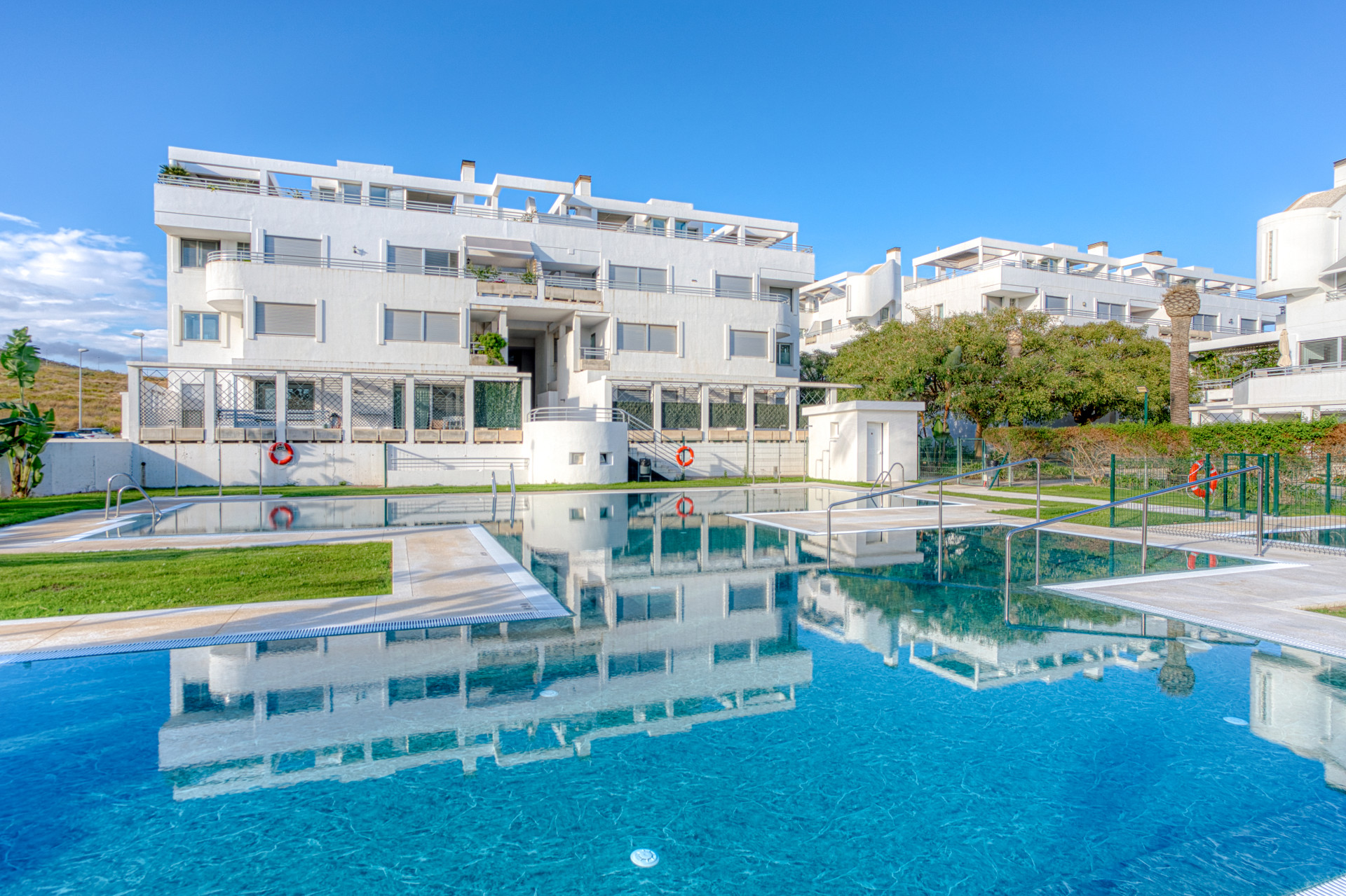 Fantastic east-facing duplex penthouse with solarium and stunning sunset views in La Cala Golf Resort, Mijas Costa · Photo 26