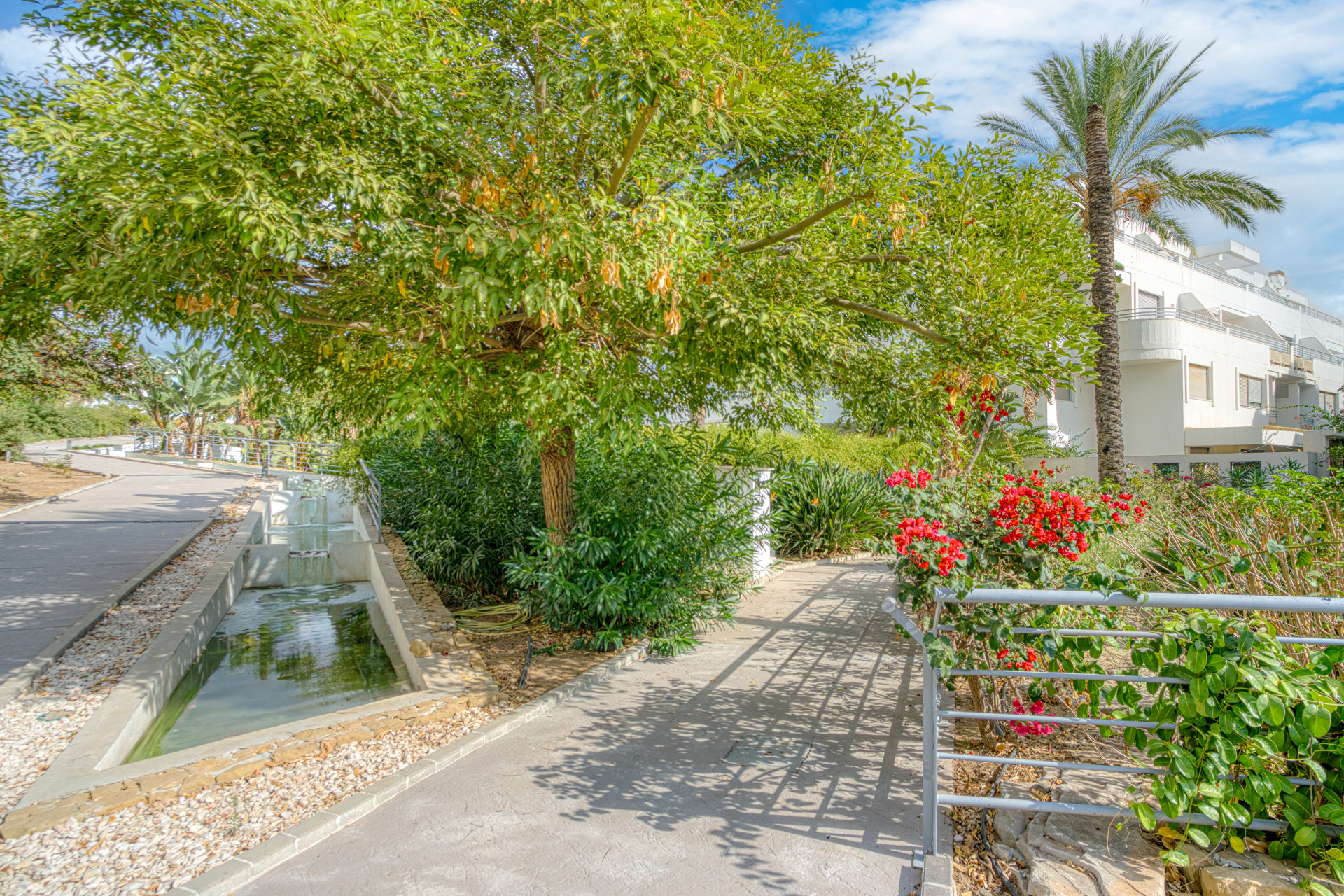Fantastic east-facing duplex penthouse with solarium and stunning sunset views in La Cala Golf Resort, Mijas Costa · Photo 23
