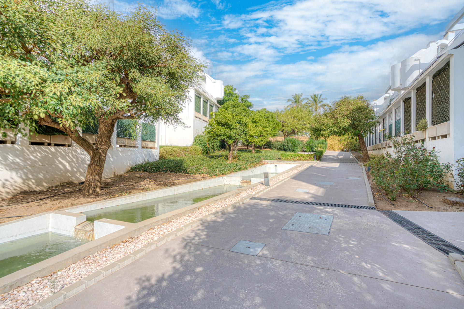Fantastic east-facing duplex penthouse with solarium and stunning sunset views in La Cala Golf Resort, Mijas Costa · Photo 15