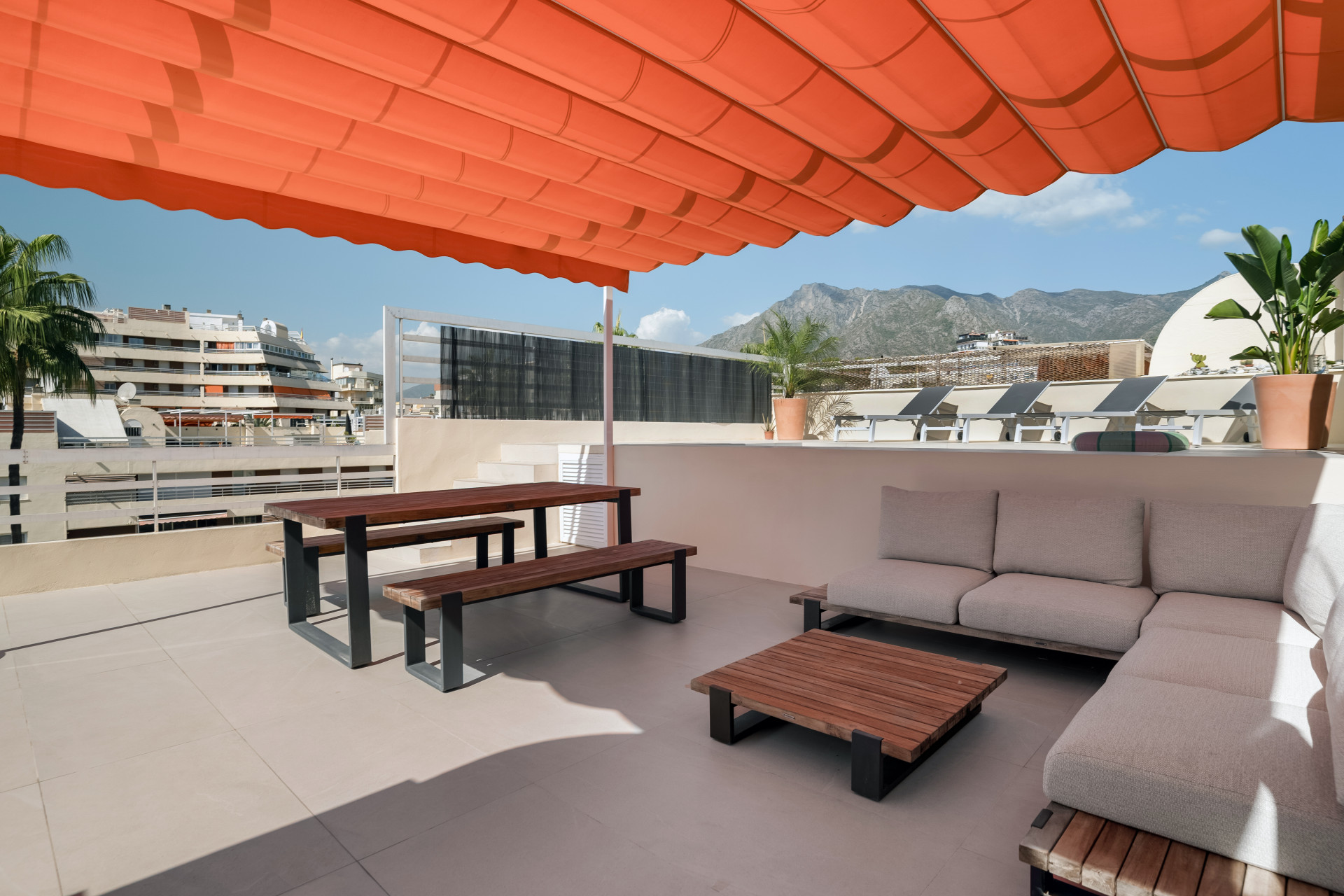 Marbella Penthouse - Private Rooftop Pool & La Concha Views · Photo 18