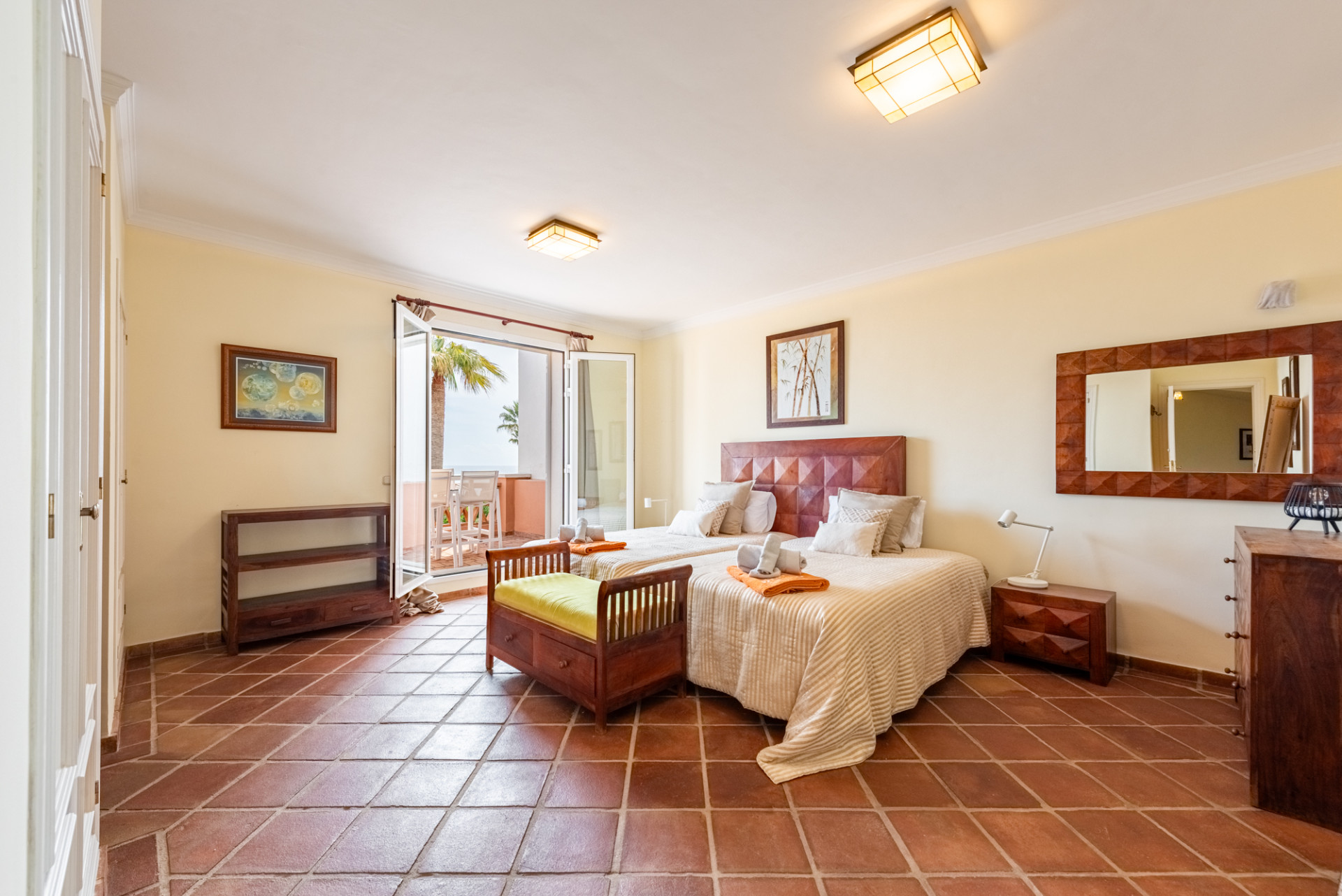 Unique Semi-detached Villa on the beach in La Perla de la Bahía, Casares · Photo 13