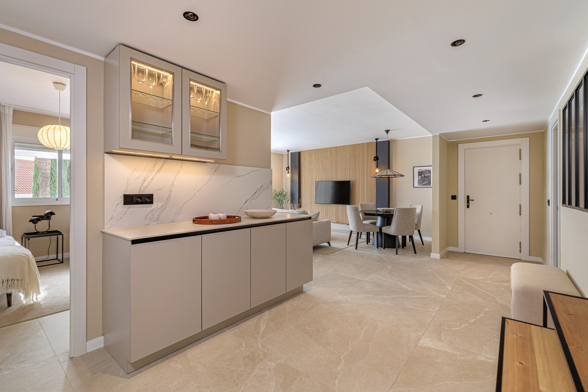 Stunning Renovated 4-Bedroom Apartment in Prime Nueva Andalucía Location · Photo 17