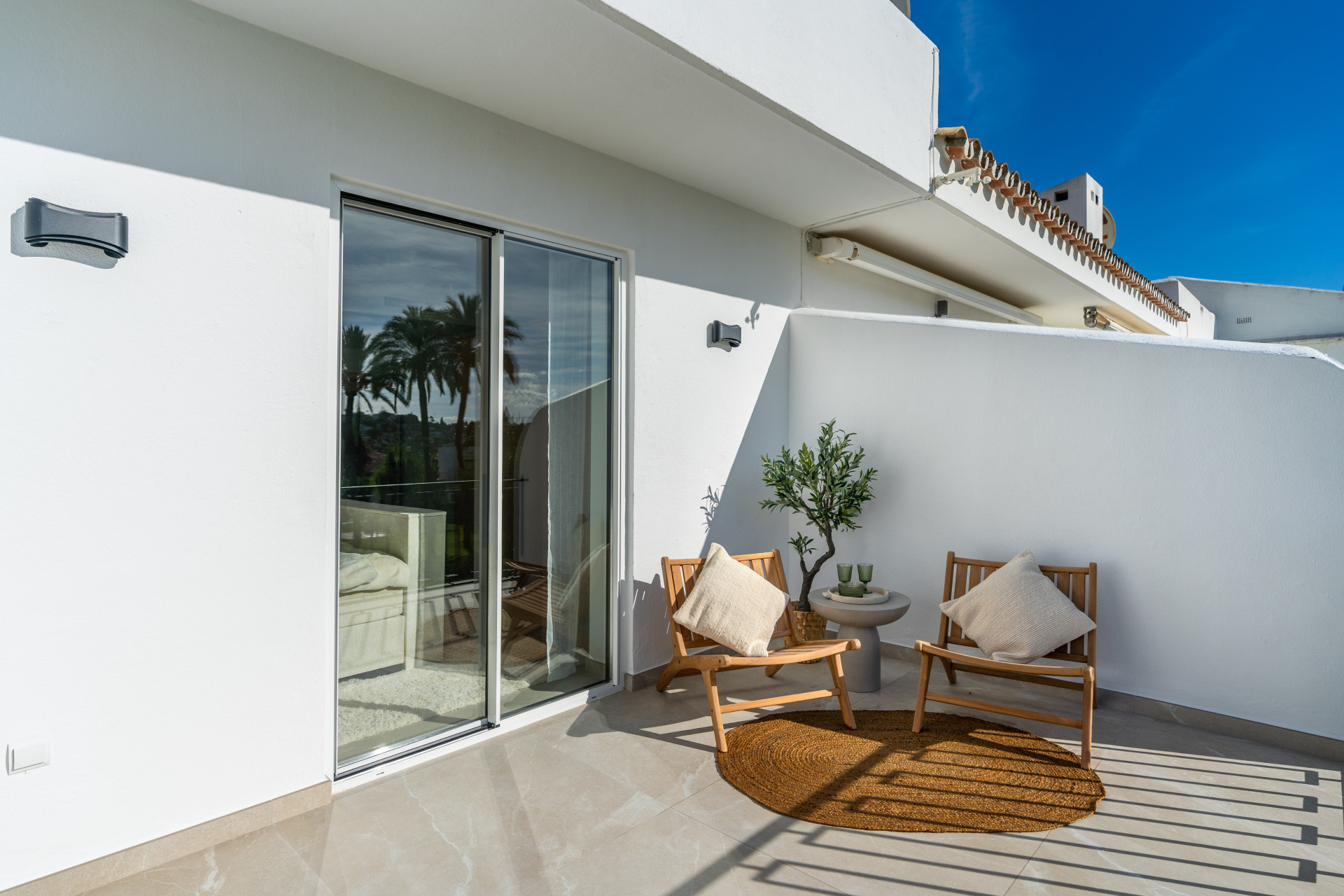 Casa Preciosa, a fully refurbished 4-bedroom, spacious townhouse in The Golf Valley of Nueva Andalucia, Marbella · Photo 19