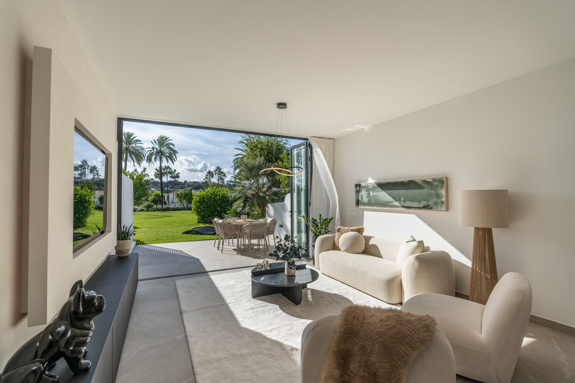 Casa Preciosa, a fully refurbished 4-bedroom, spacious townhouse in The Golf Valley of Nueva Andalucia, Marbella · Photo 12
