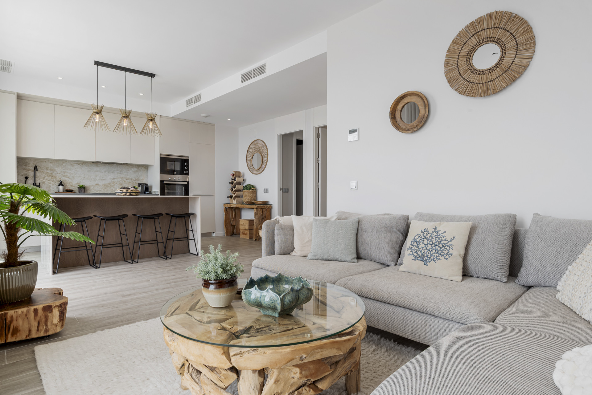 Elegant Penthouse with Rooftop Solarium in Le Mirage Phase III, Cancelada · Photo 8