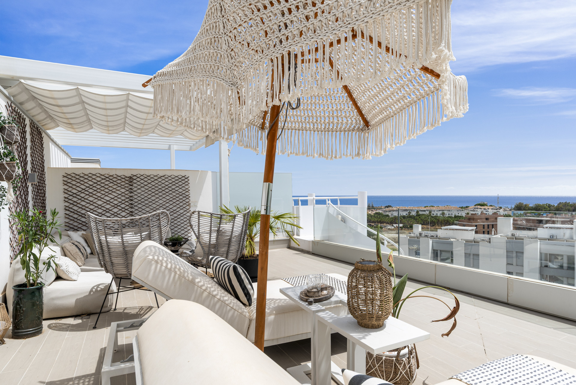 Elegant Penthouse with Rooftop Solarium in Le Mirage Phase III, Cancelada · Photo 19