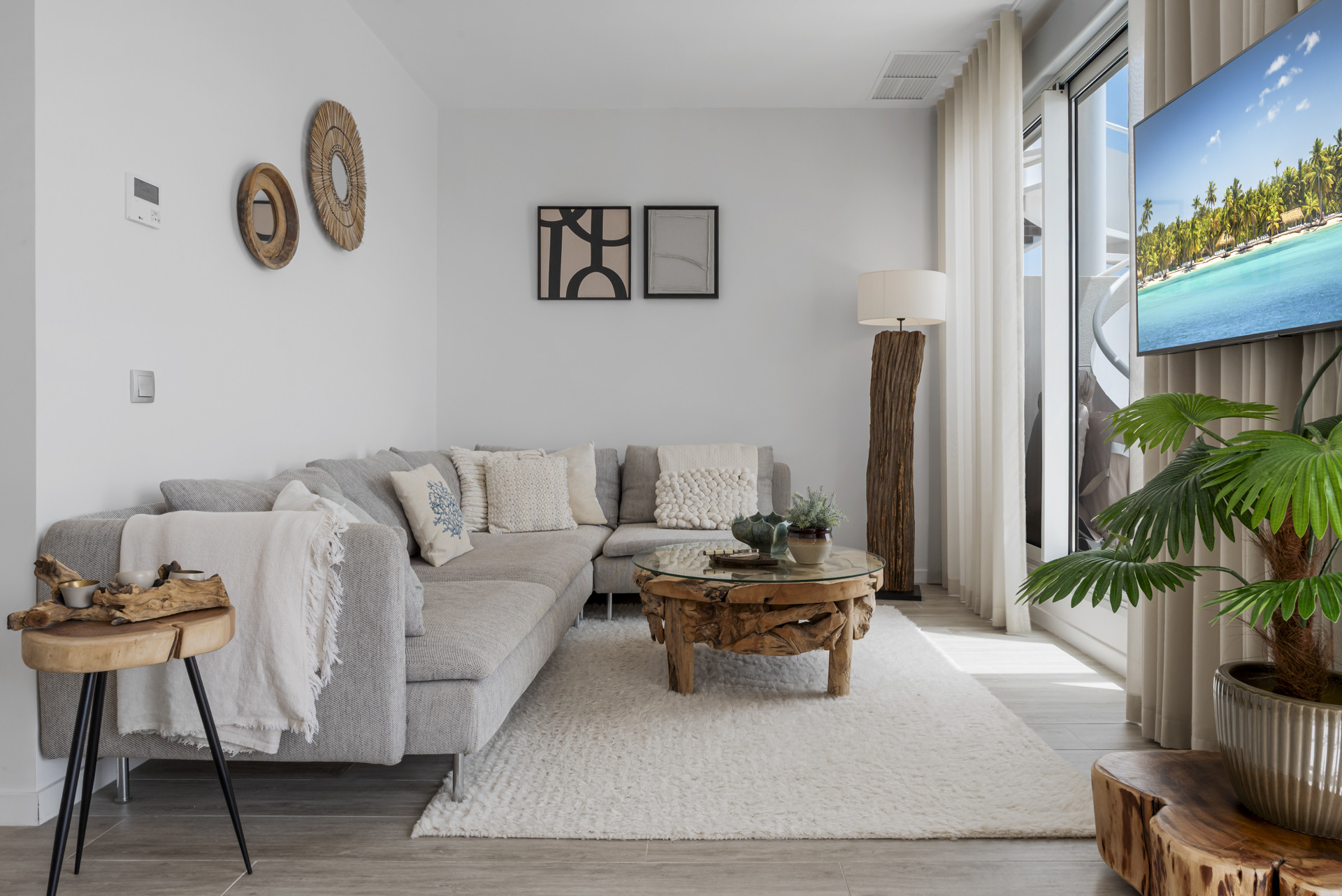 Elegant Penthouse with Rooftop Solarium in Le Mirage Phase III, Cancelada · Photo 10