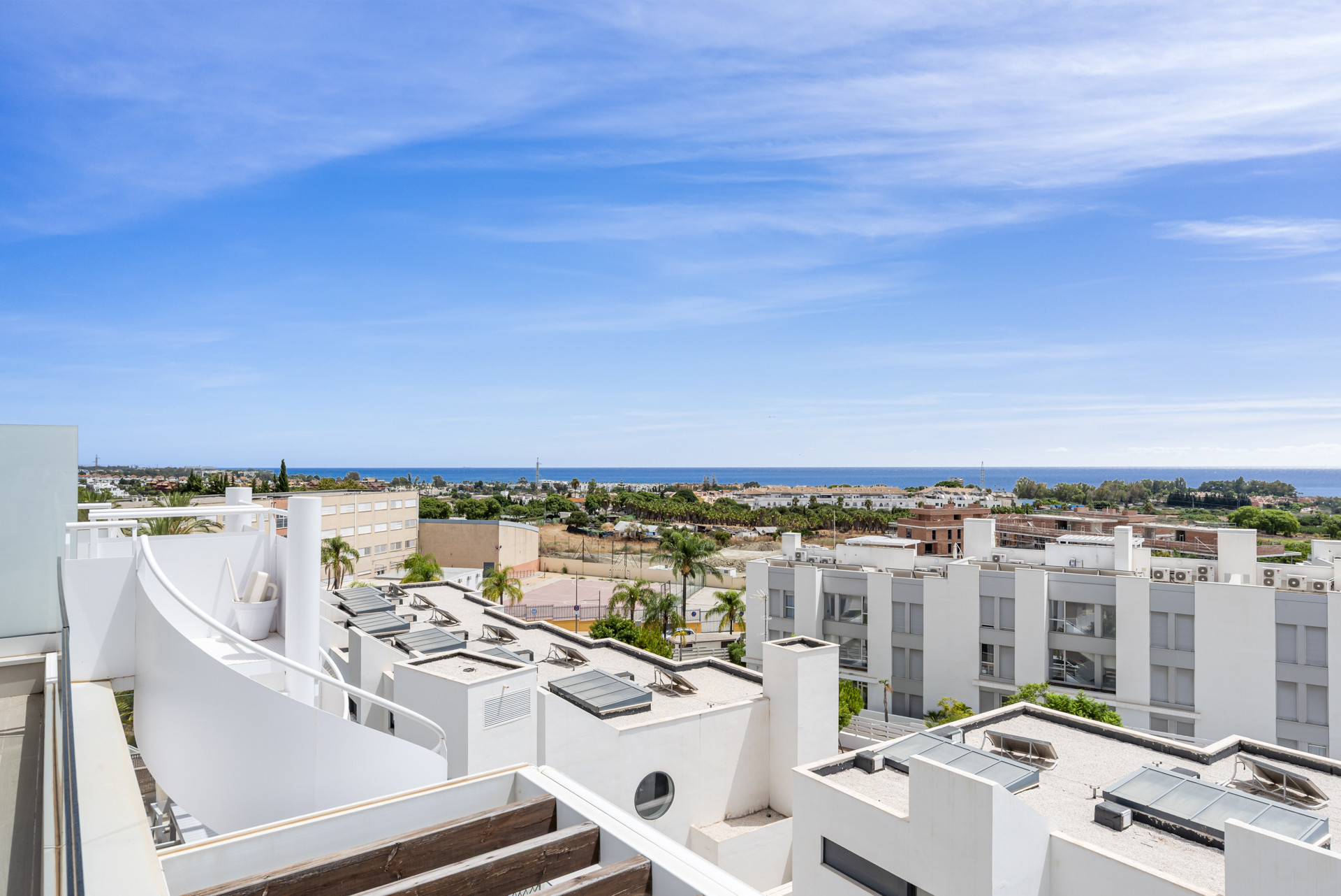 Elegant Penthouse with Rooftop Solarium in Le Mirage Phase III, Cancelada · Photo 25