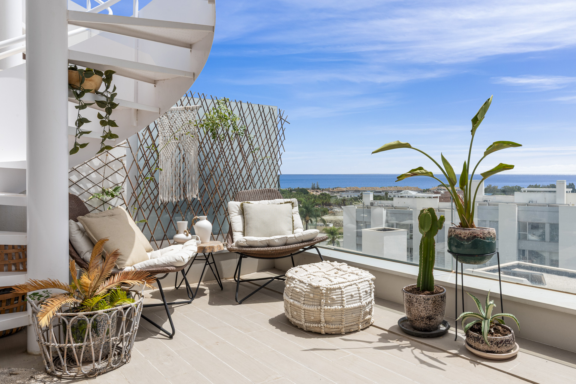 Elegant Penthouse with Rooftop Solarium in Le Mirage Phase III, Cancelada · Photo 22