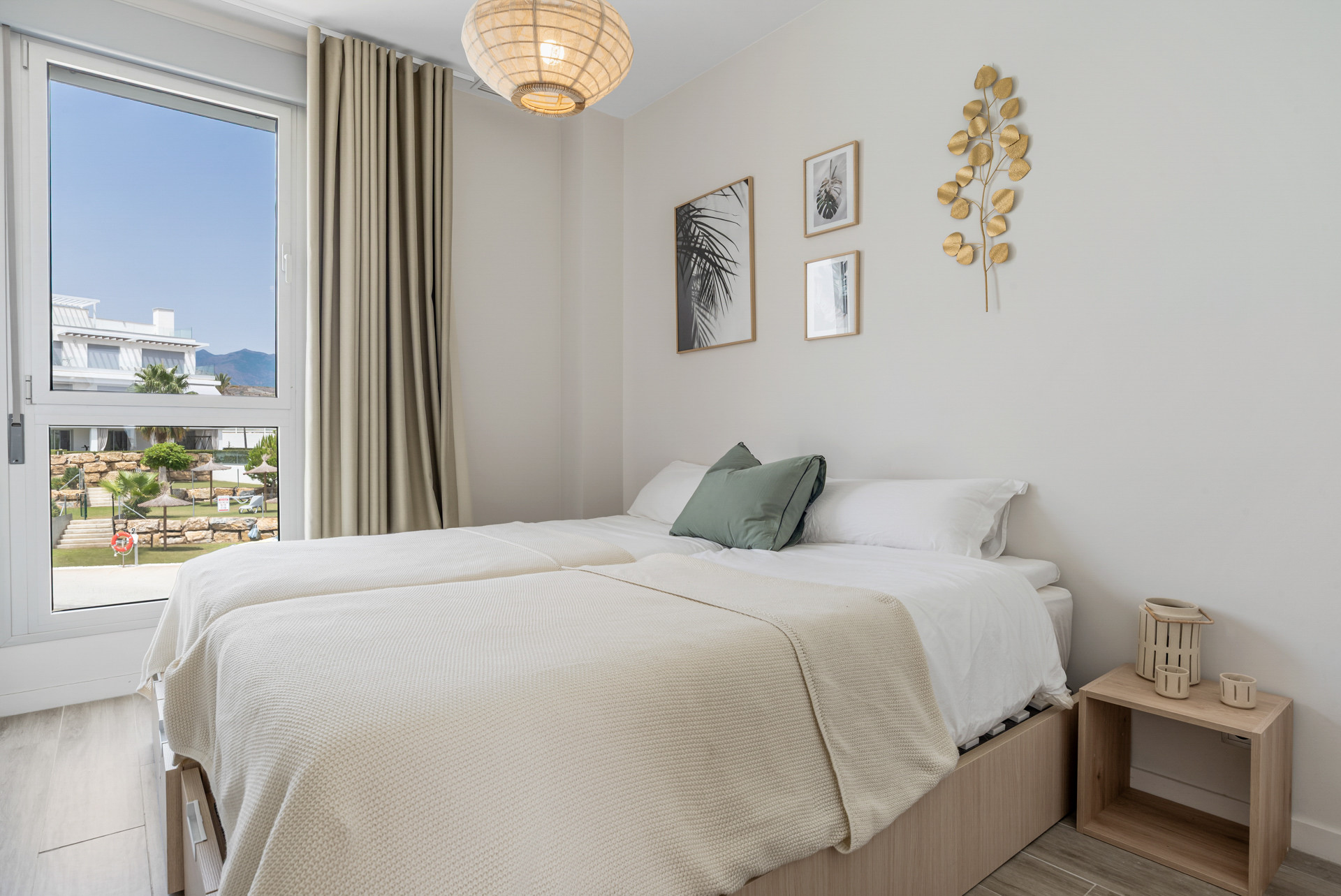 Elegant Penthouse with Rooftop Solarium in Le Mirage Phase III, Cancelada · Photo 12