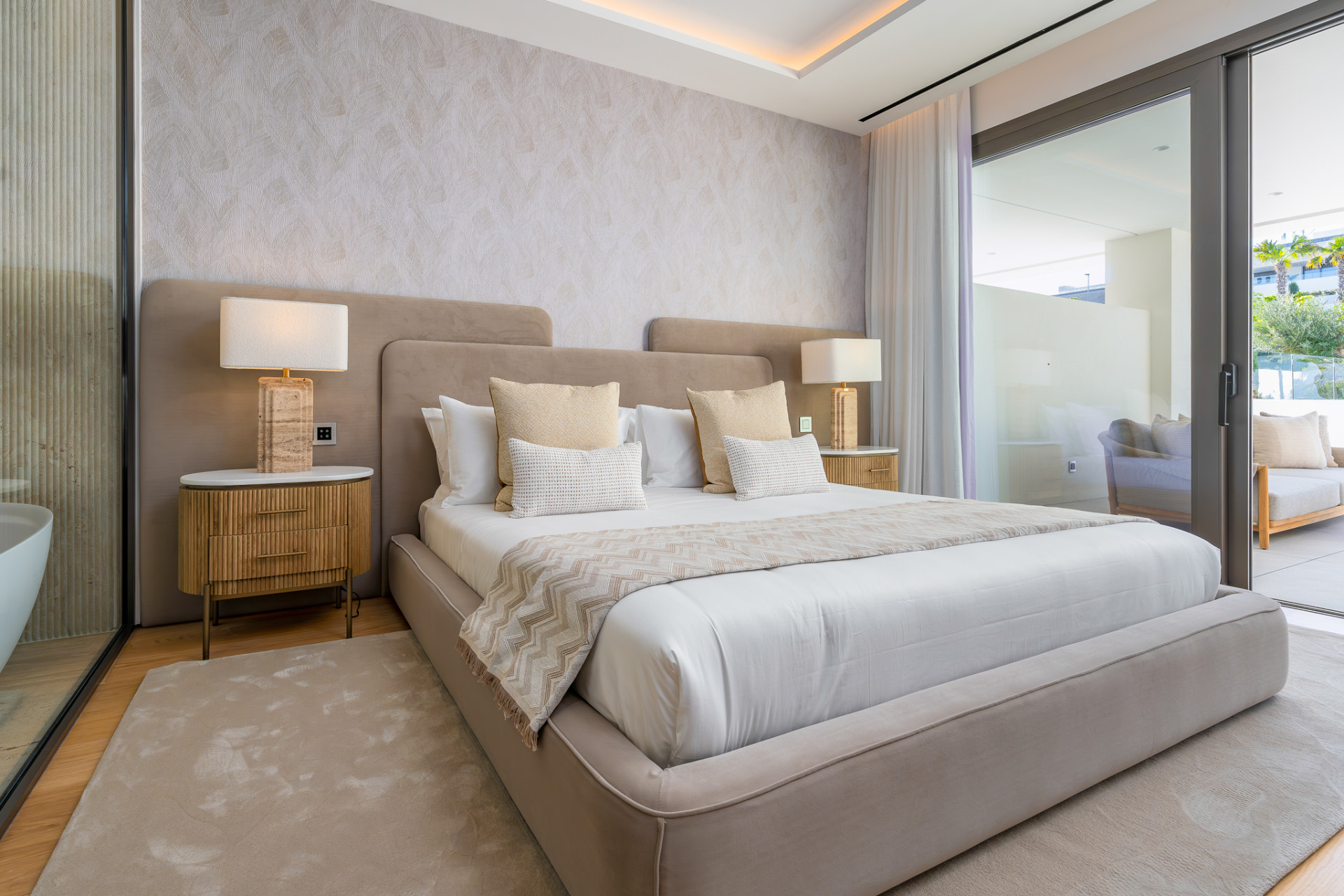 Stunning 4-Bedroom Ground Floor Apartment in Epic Phase 3, Marbella Golden Mile · Photo 15