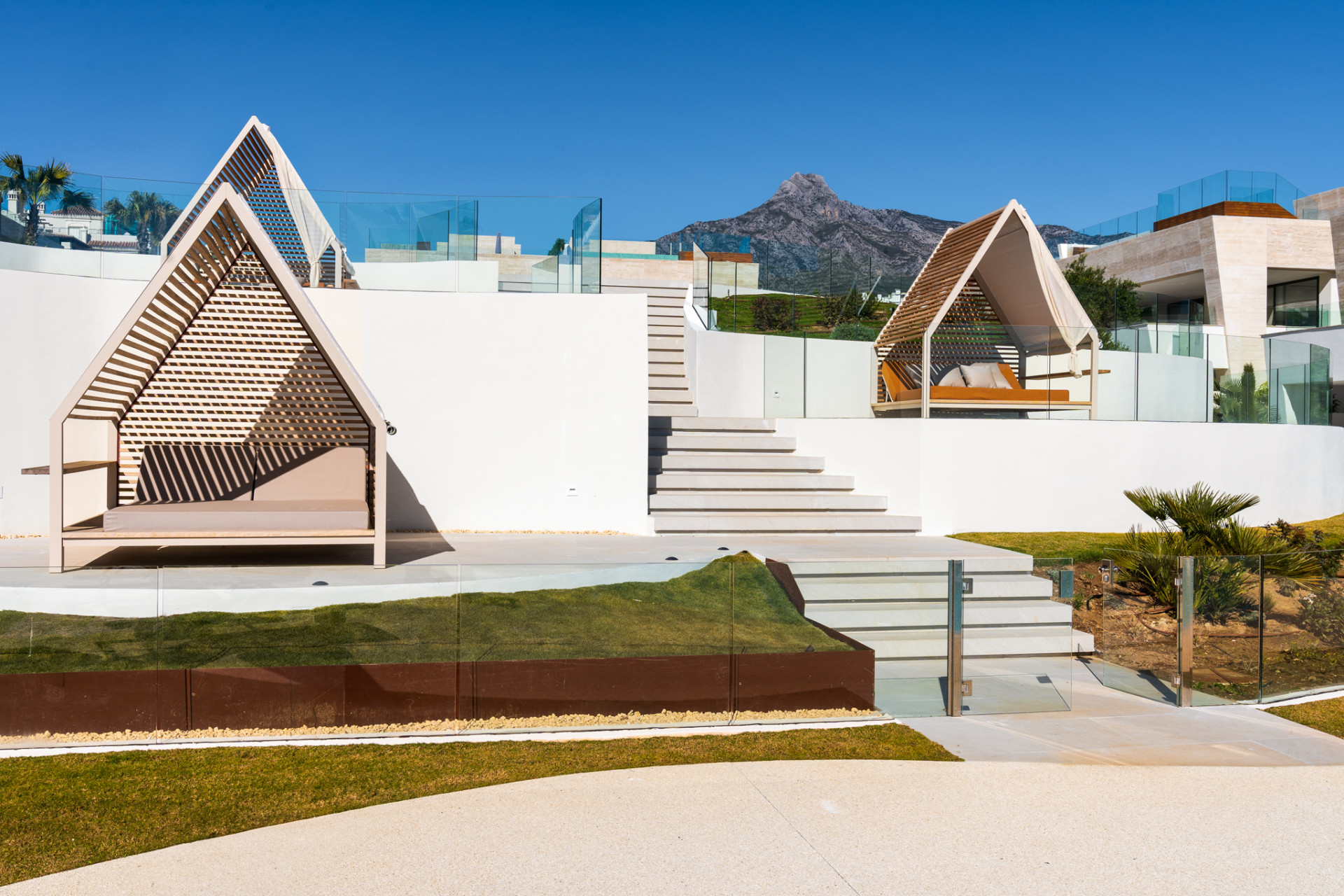 Stunning 4-Bedroom Ground Floor Apartment in Epic Phase 3, Marbella Golden Mile · Photo 39