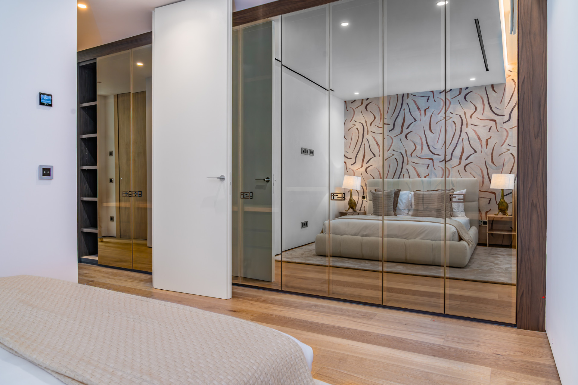 Stunning 4-Bedroom Ground Floor Apartment in Epic Phase 3, Marbella Golden Mile · Photo 27