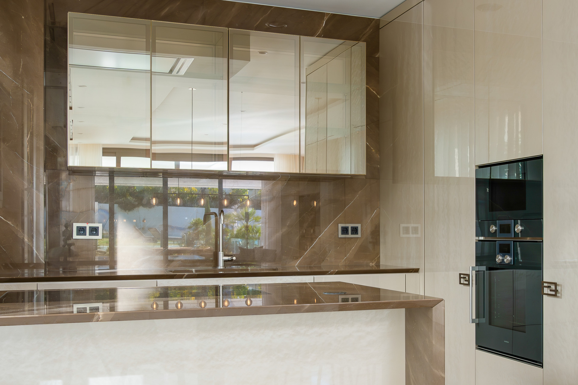 Stunning 4-Bedroom Ground Floor Apartment in Epic Phase 3, Marbella Golden Mile · Photo 14