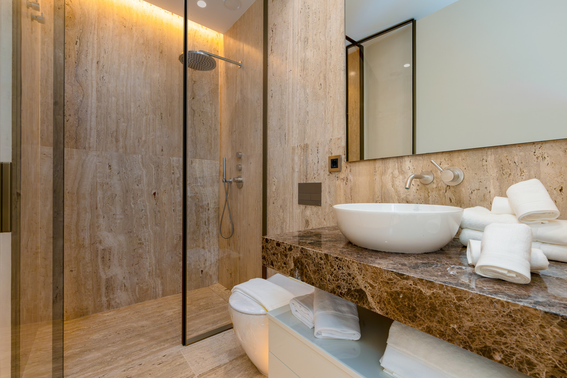 Stunning 4-Bedroom Ground Floor Apartment in Epic Phase 3, Marbella Golden Mile · Photo 22
