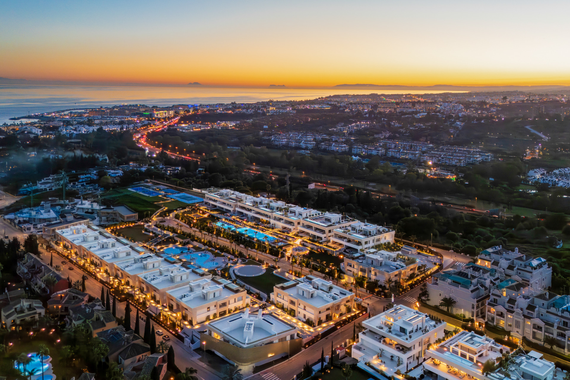 Stunning 4-Bedroom Ground Floor Apartment in Epic Phase 3, Marbella Golden Mile · Photo 42