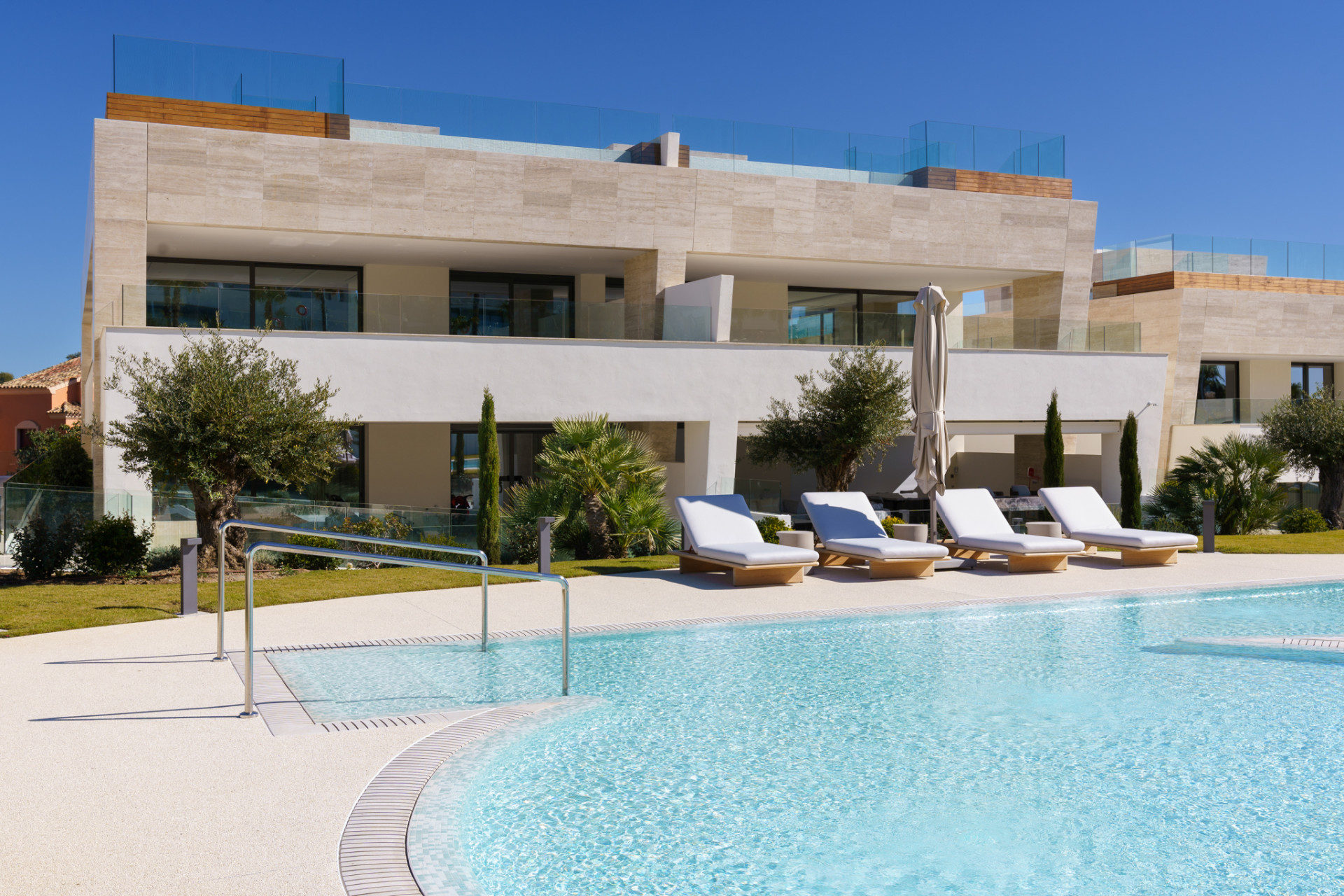 Stunning 4-Bedroom Ground Floor Apartment in Epic Phase 3, Marbella Golden Mile · Photo 40