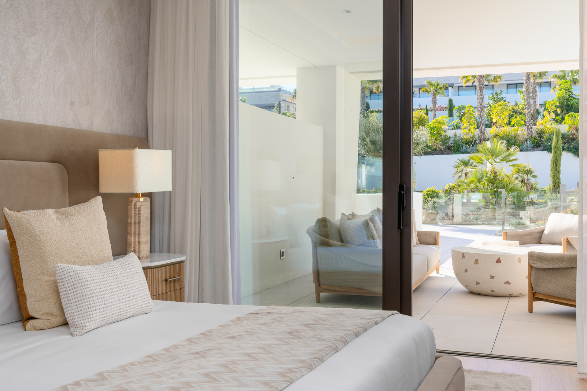 Stunning 4-Bedroom Ground Floor Apartment in Epic Phase 3, Marbella Golden Mile · Photo 17