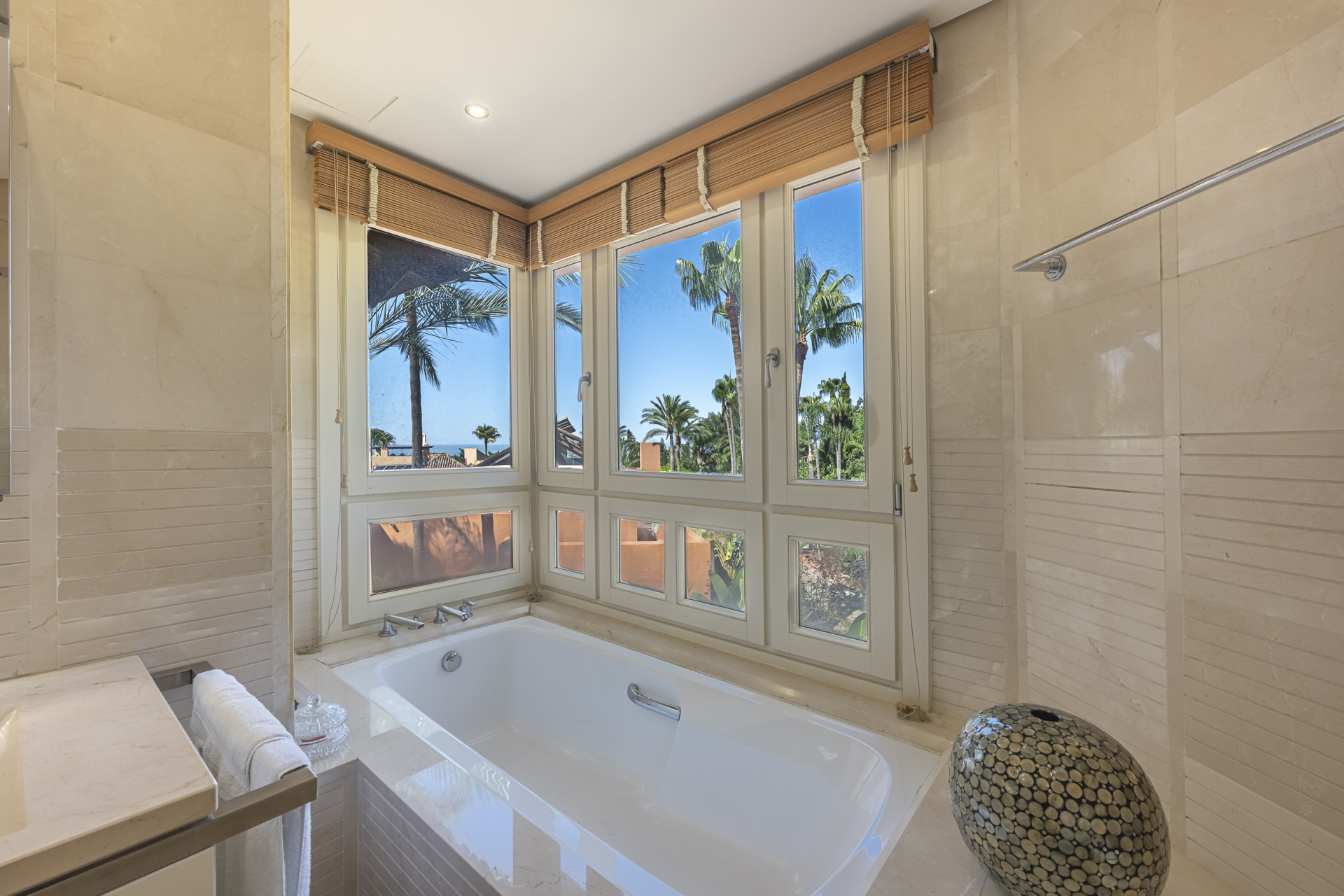 Mansion Club - Penthouse with spectacular sea views !! · Photo 16