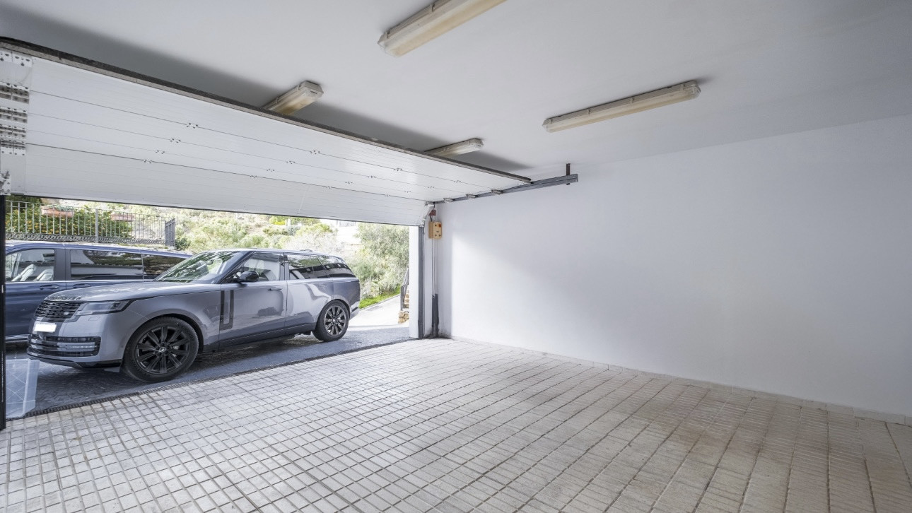 Timeless Luxury Villa in El Madroñal · Photo 46