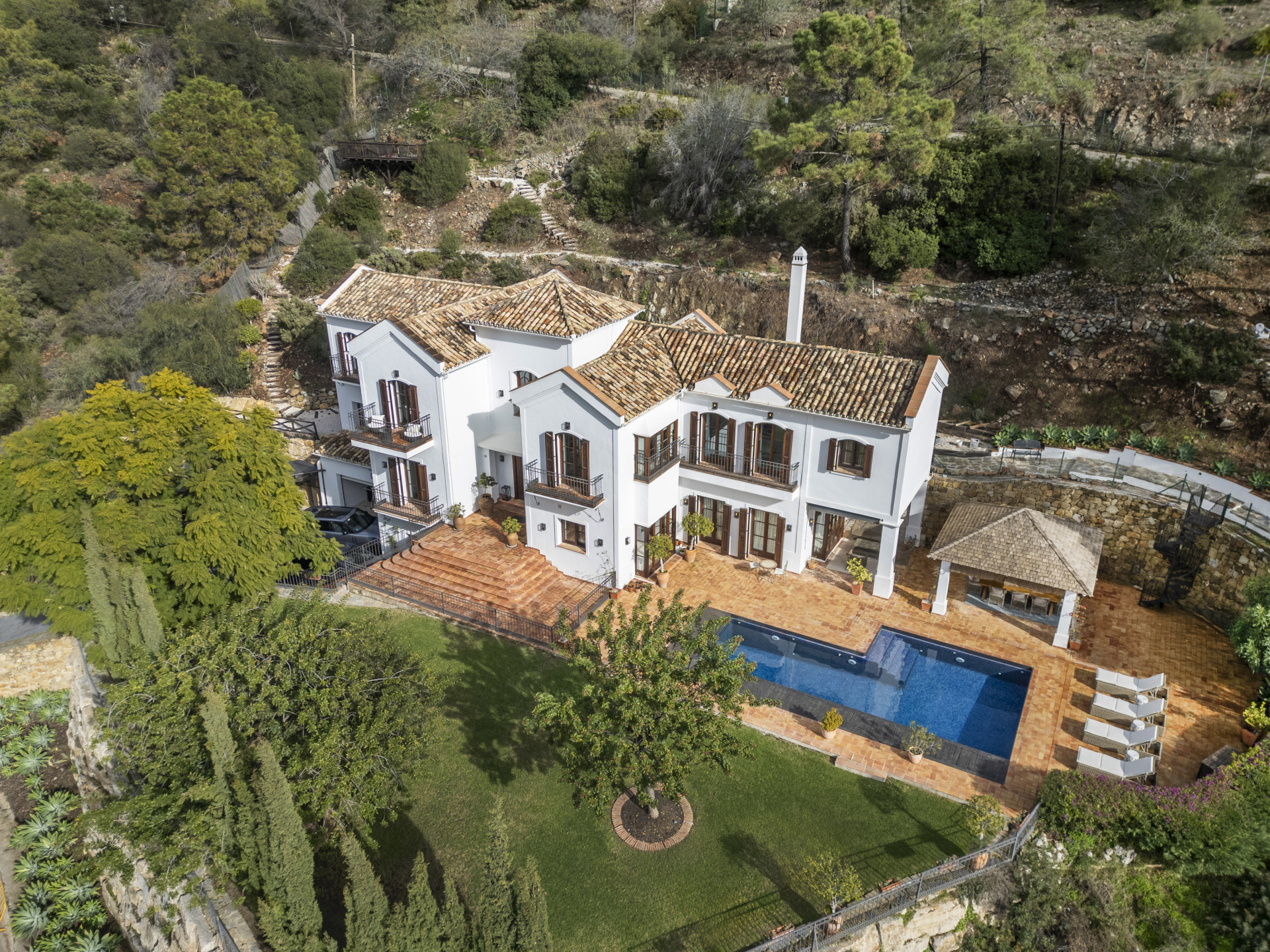 Timeless Luxury Villa in El Madroñal · Photo 43