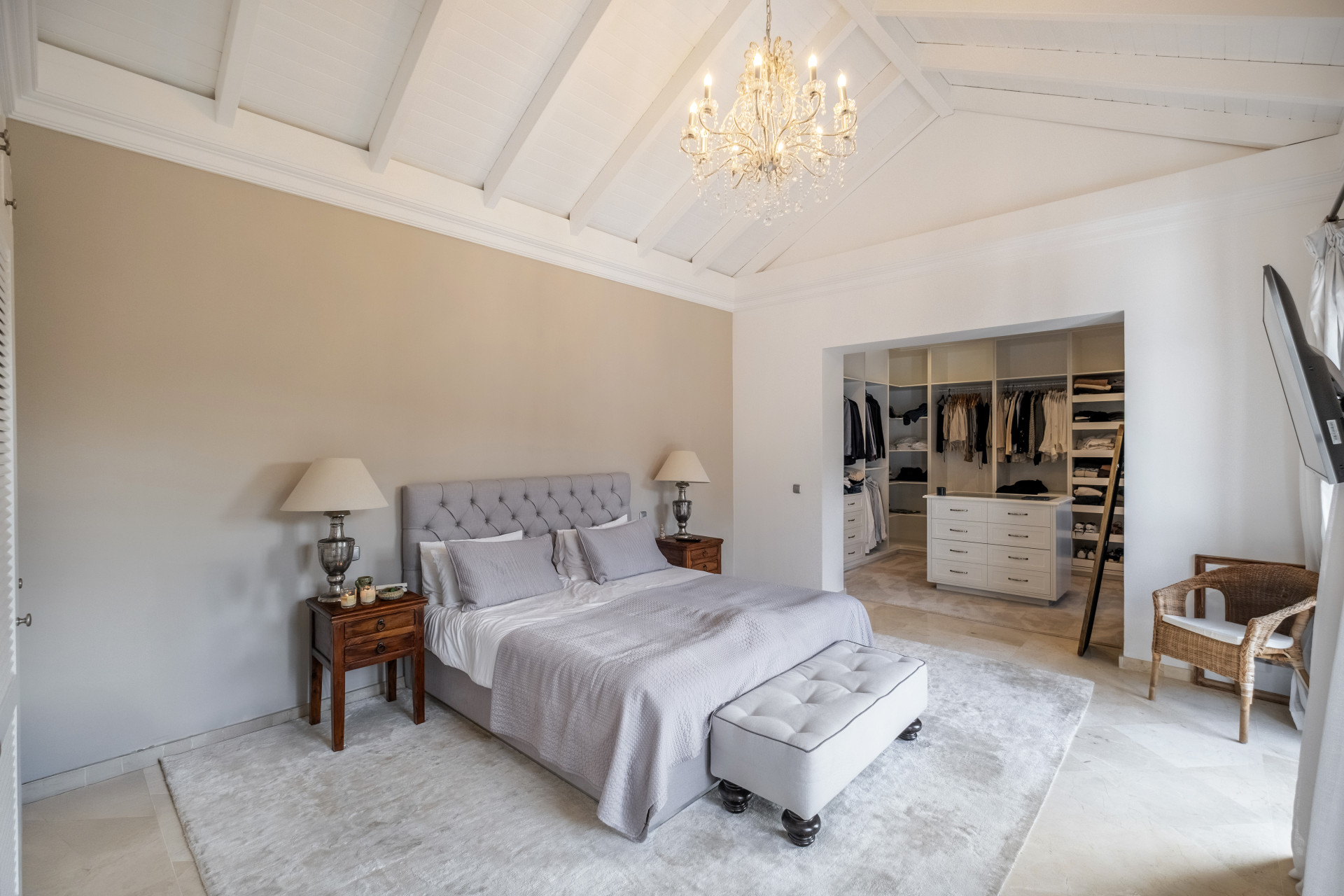 Timeless Luxury Villa in El Madroñal · Photo 21