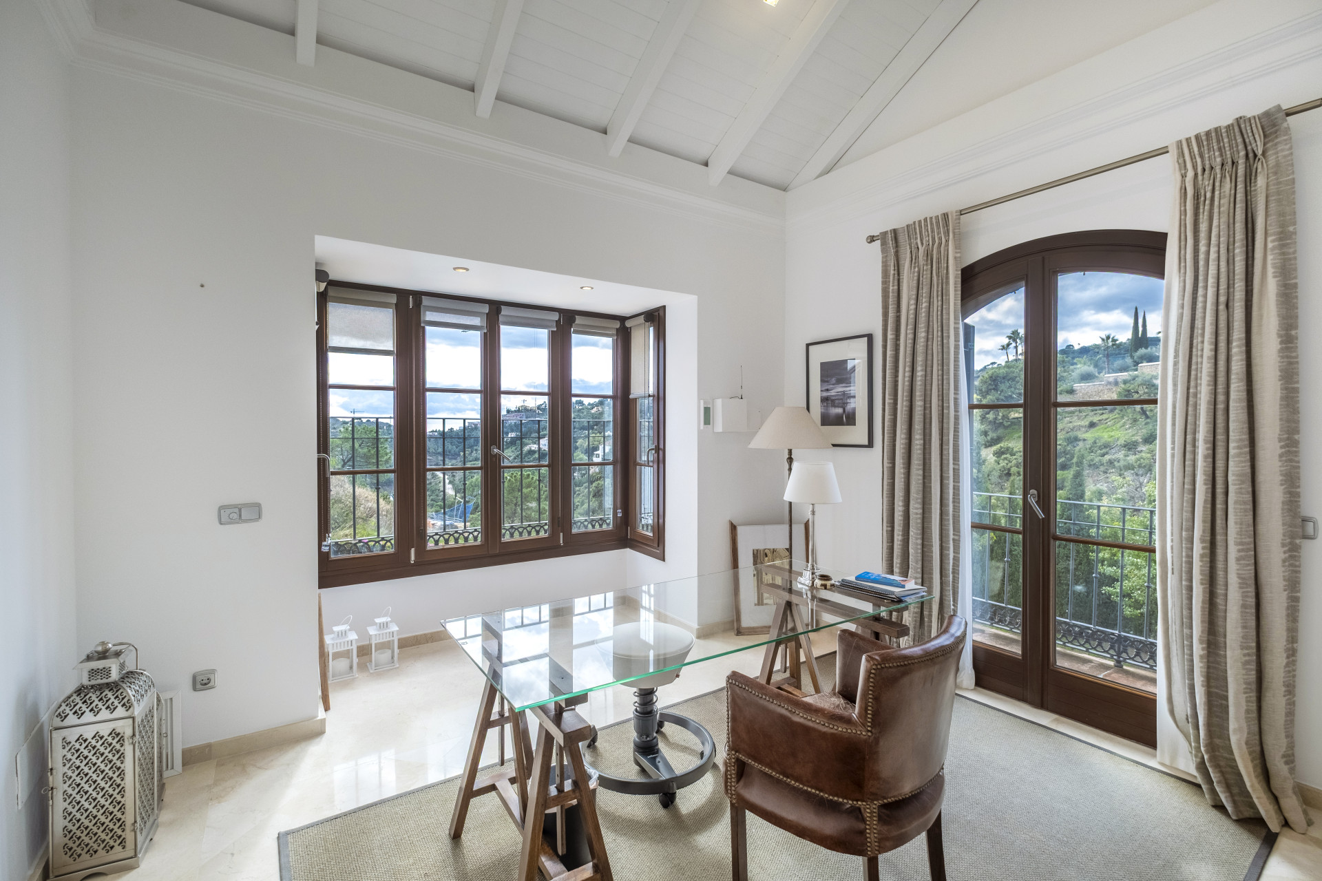 Timeless Luxury Villa in El Madroñal · Photo 23