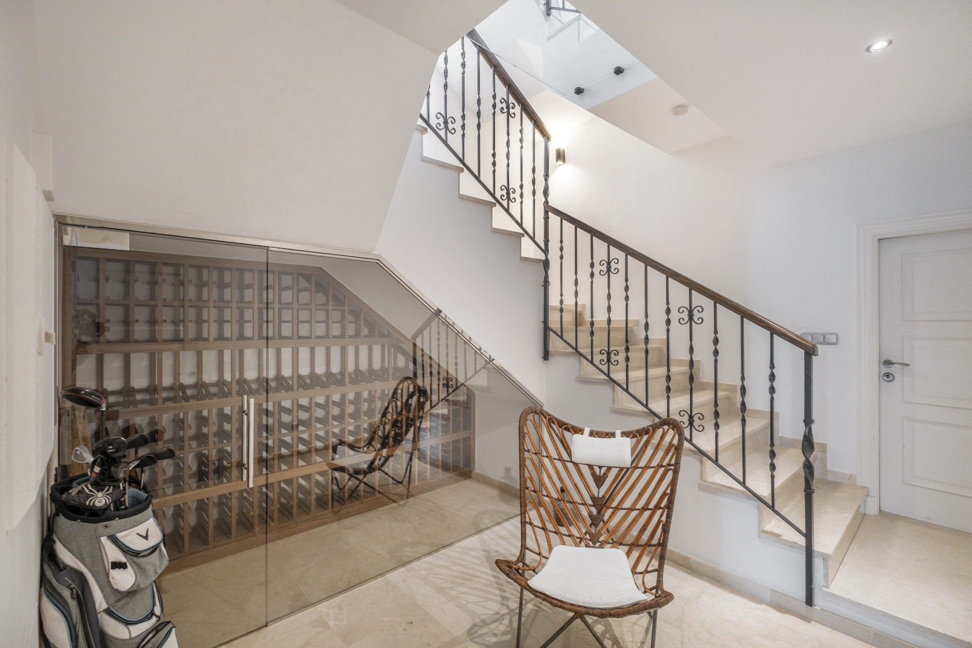 Timeless Luxury Villa in El Madroñal · Photo 10