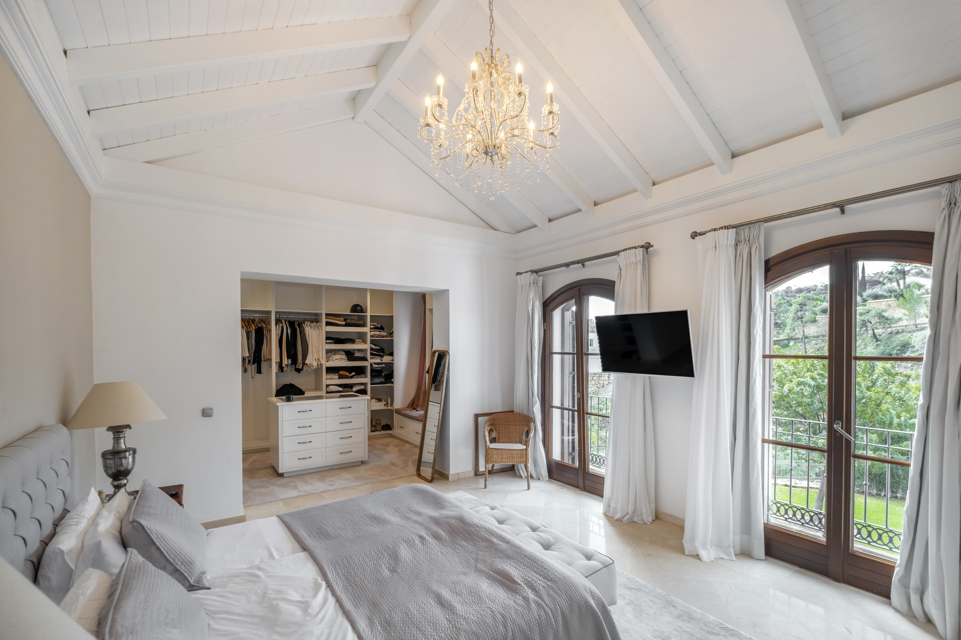 Timeless Luxury Villa in El Madroñal · Photo 20
