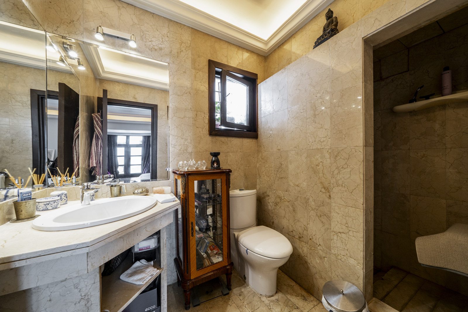 Prestige Living and Investment Opportunity in the Heart of Puerto Banús · Photo 12