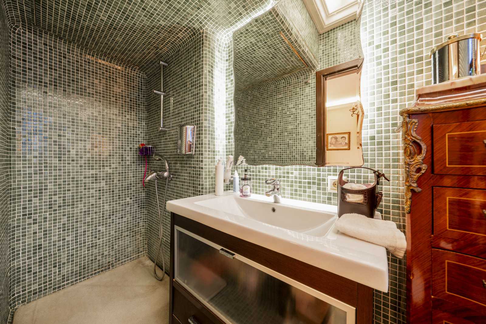 Prestige Living and Investment Opportunity in the Heart of Puerto Banús · Photo 16